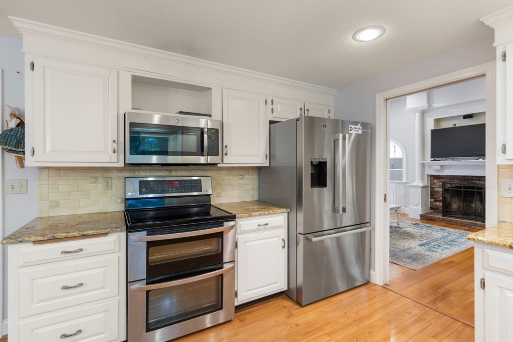 30 Stanhope Dr