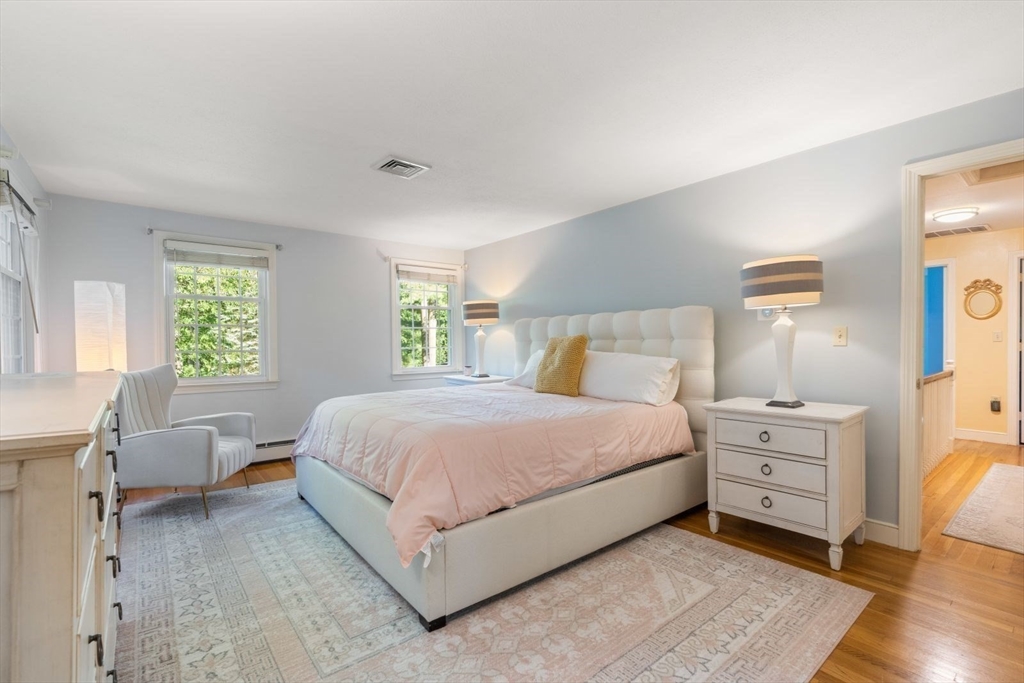 30 Stanhope Dr