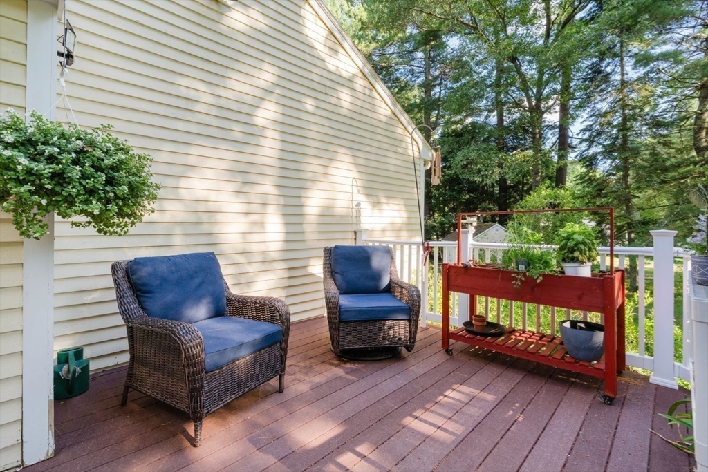 30 Stanhope Dr