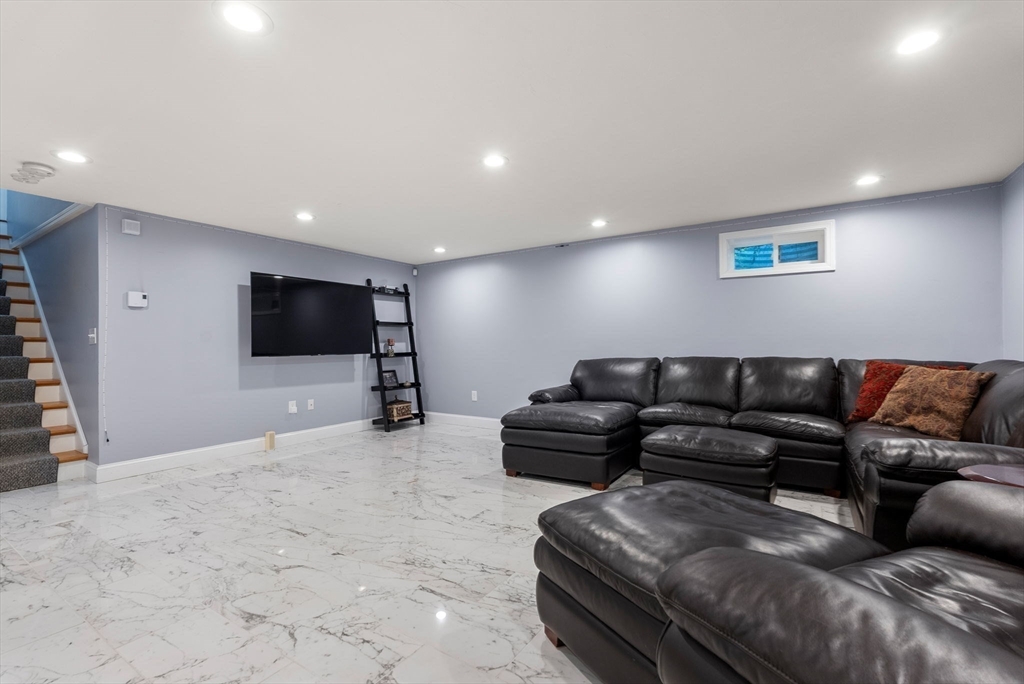 11 Fox Run Rd