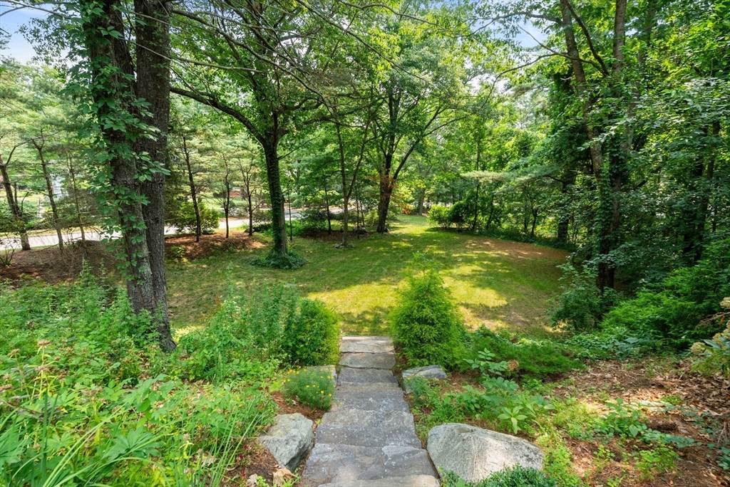 11 Fox Run Rd