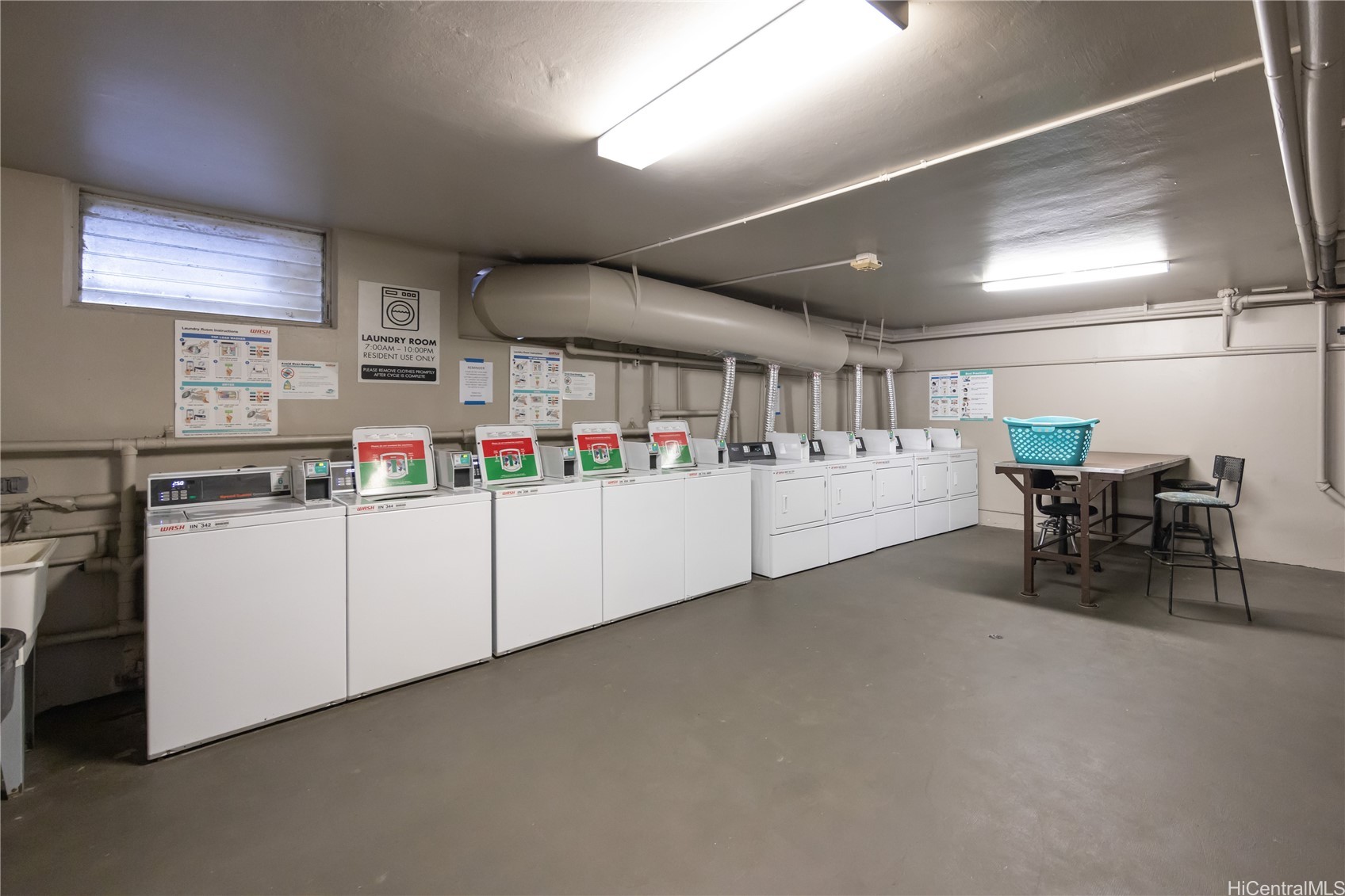 1914 University Avenue 305