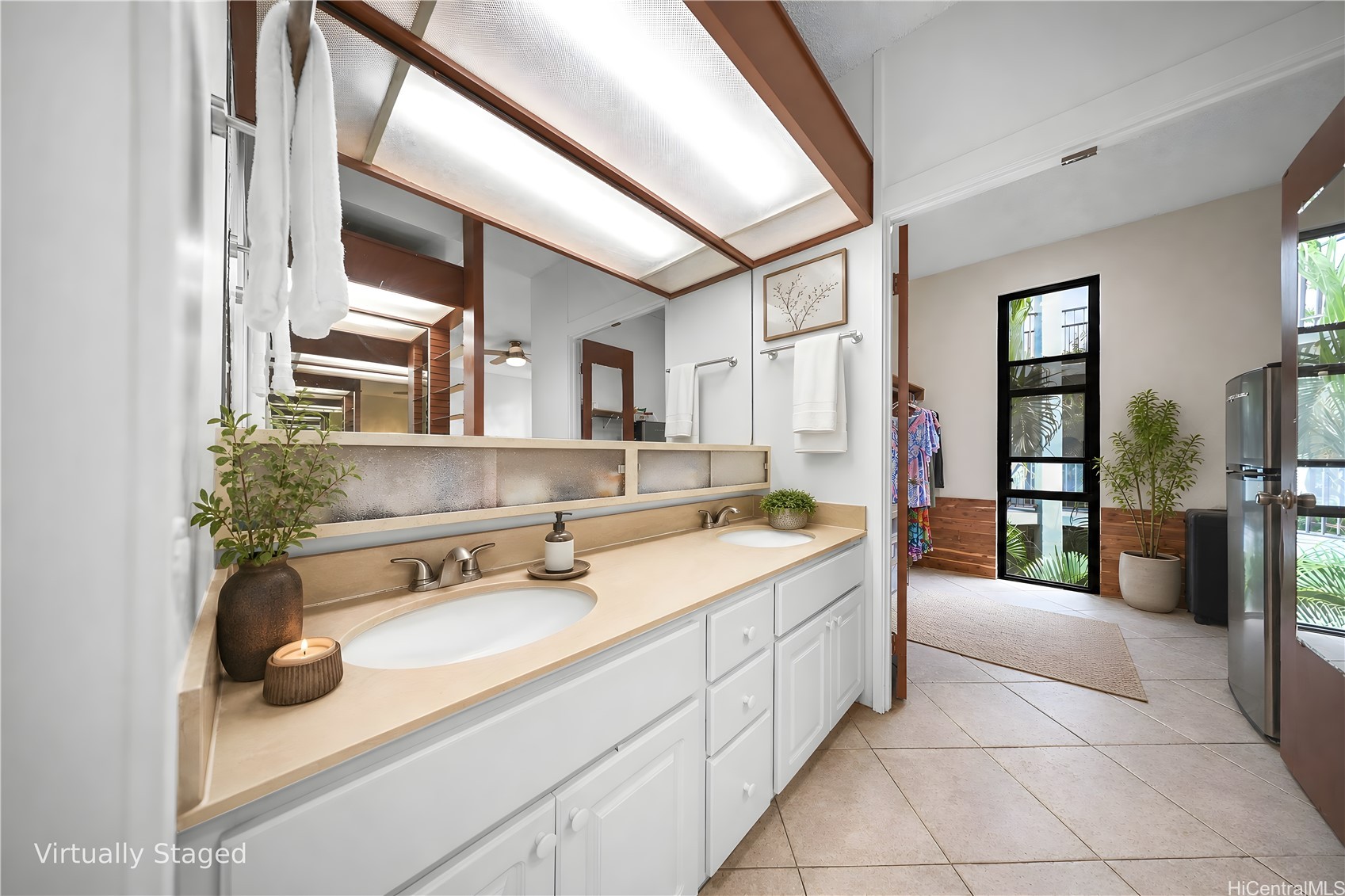 1030 Aoloa Place 2/302B