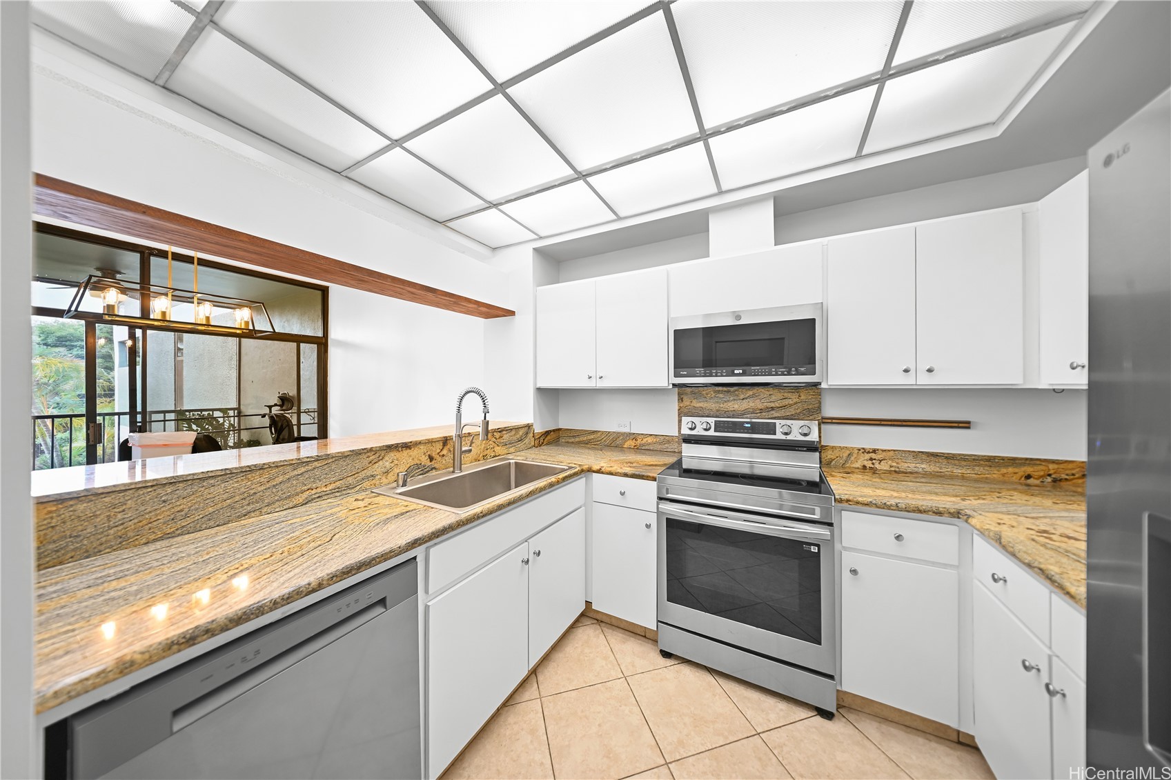1030 Aoloa Place 2/302B