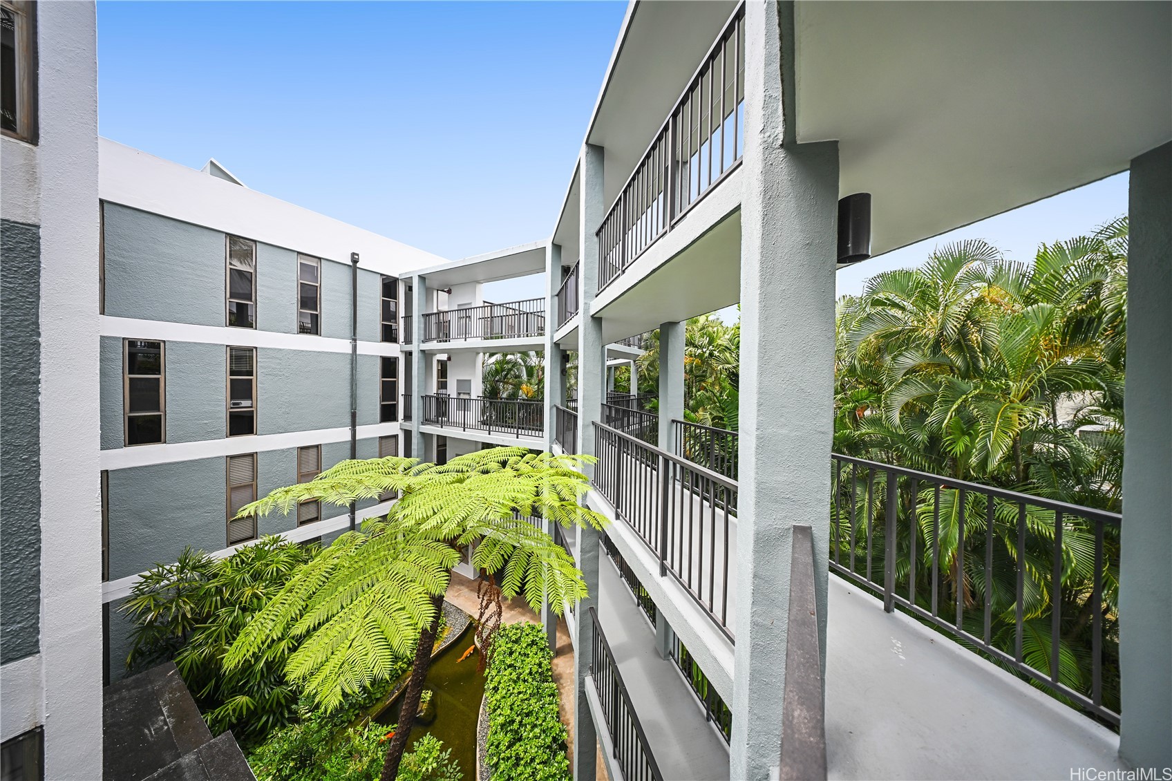 1030 Aoloa Place 2/302B