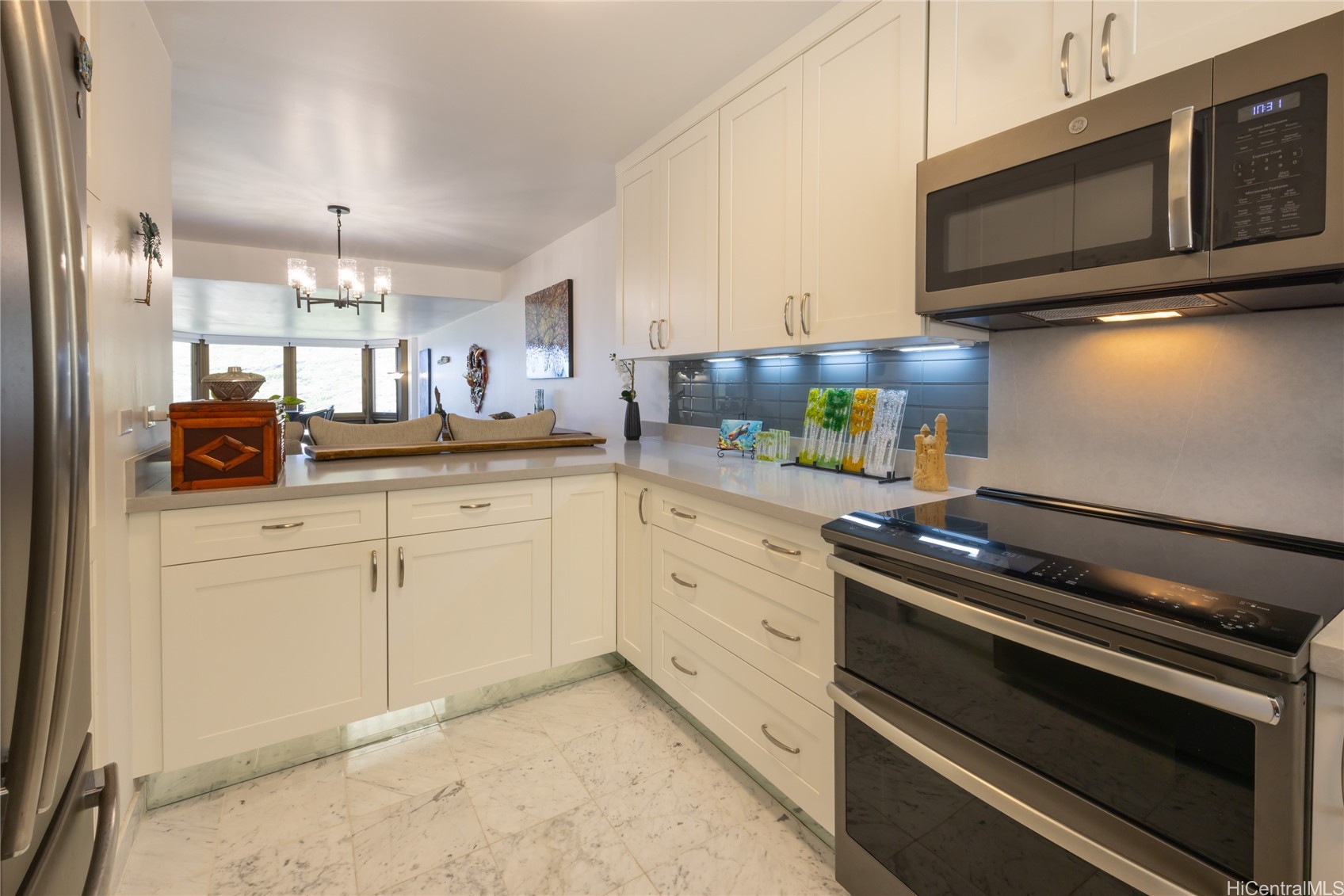 521 Hahaione Street 2/12H