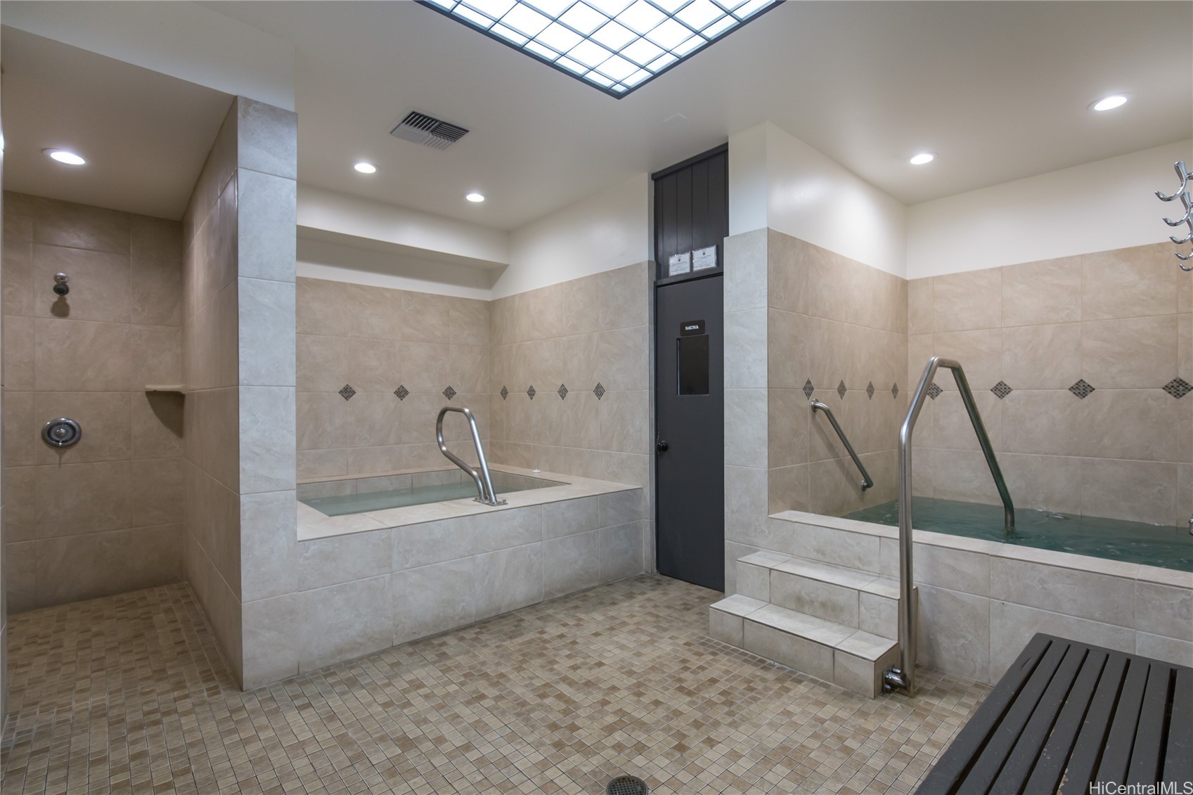521 Hahaione Street 2/12H