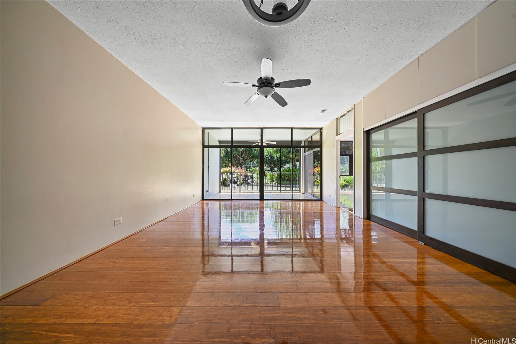 1030 Aoloa Place 5/105B