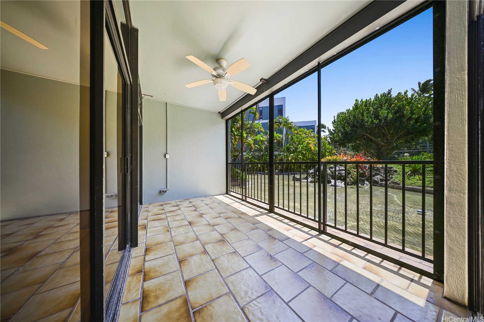 1030 Aoloa Place 5/105B