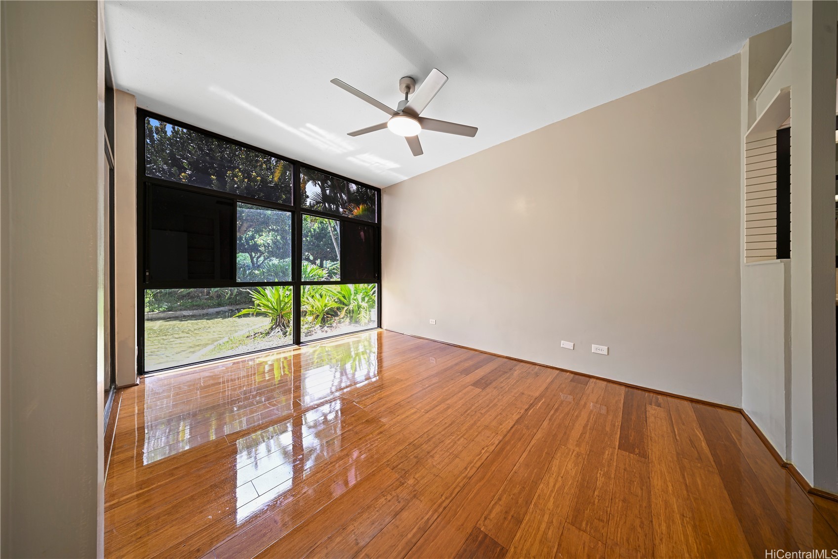 1030 Aoloa Place 5/105B