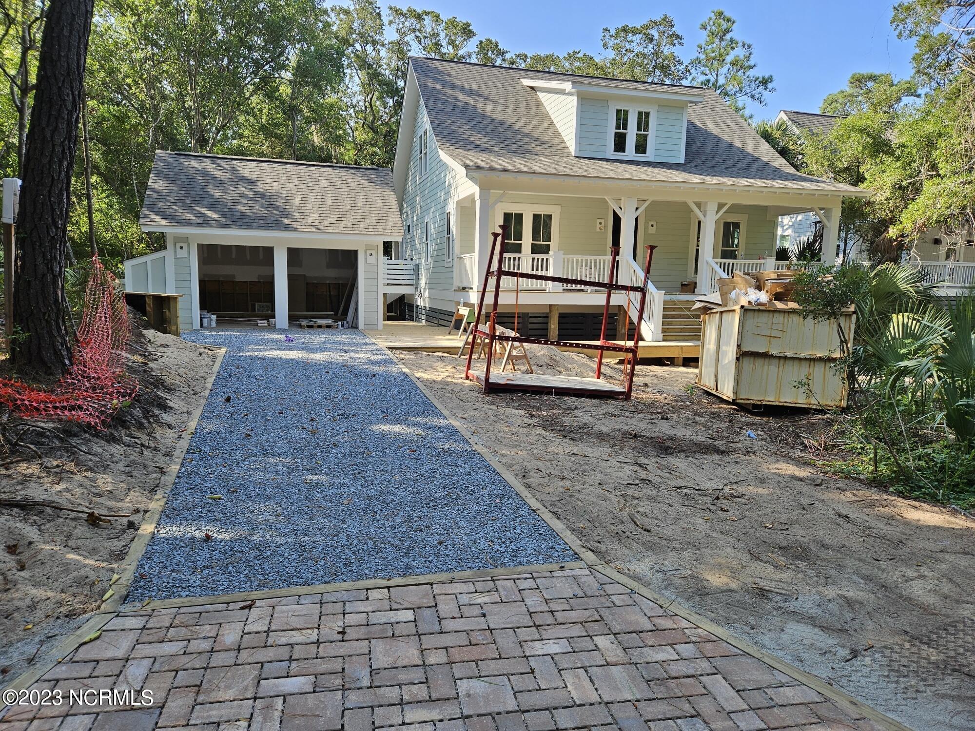 16 Fort Holmes Trail