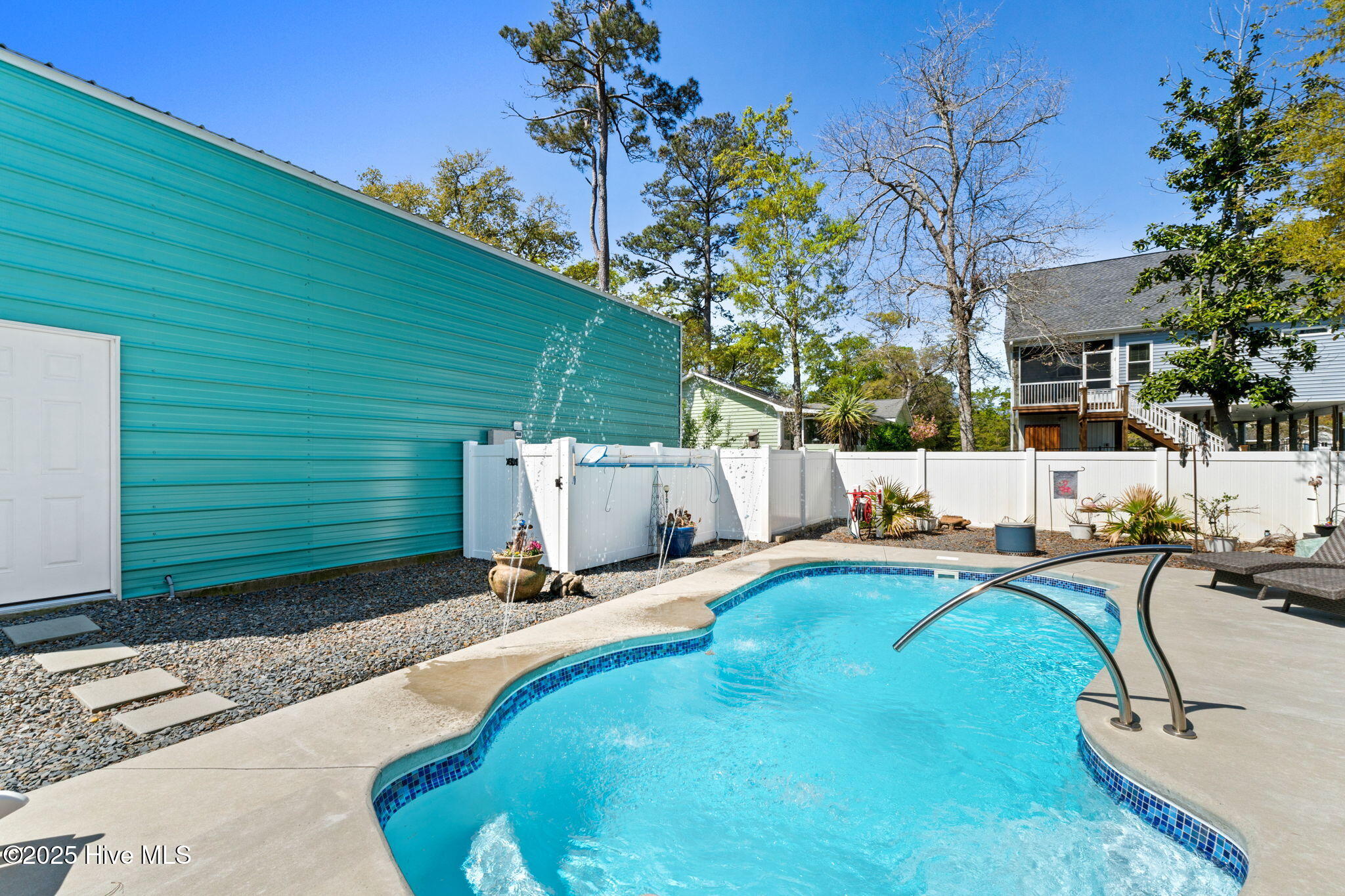 333 NE 48th Street