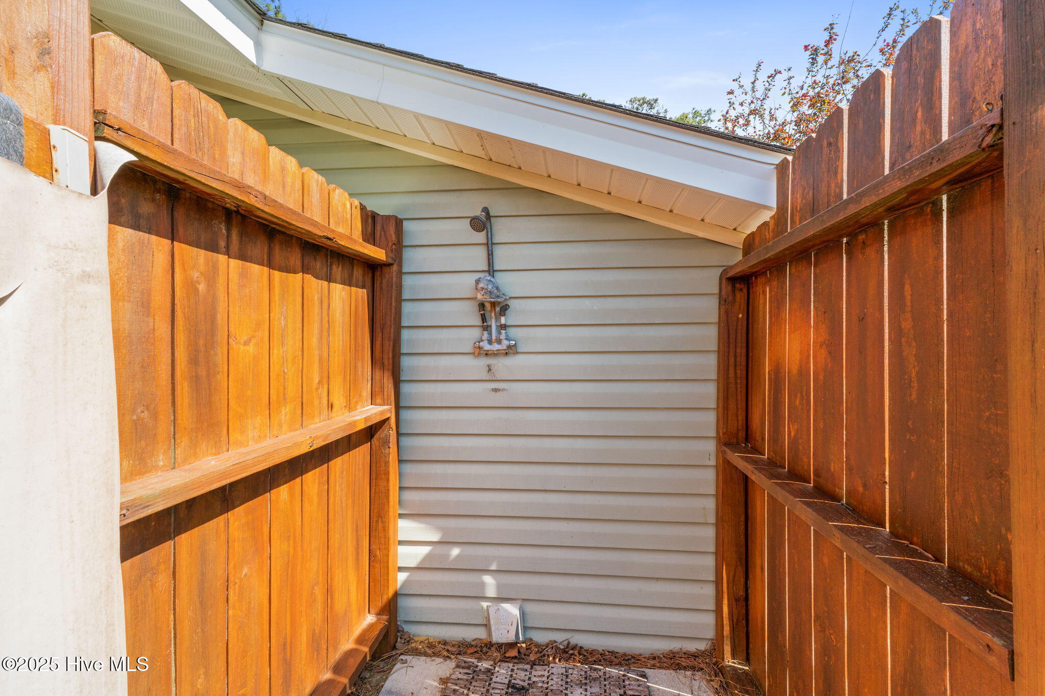 5607 E Yacht Drive