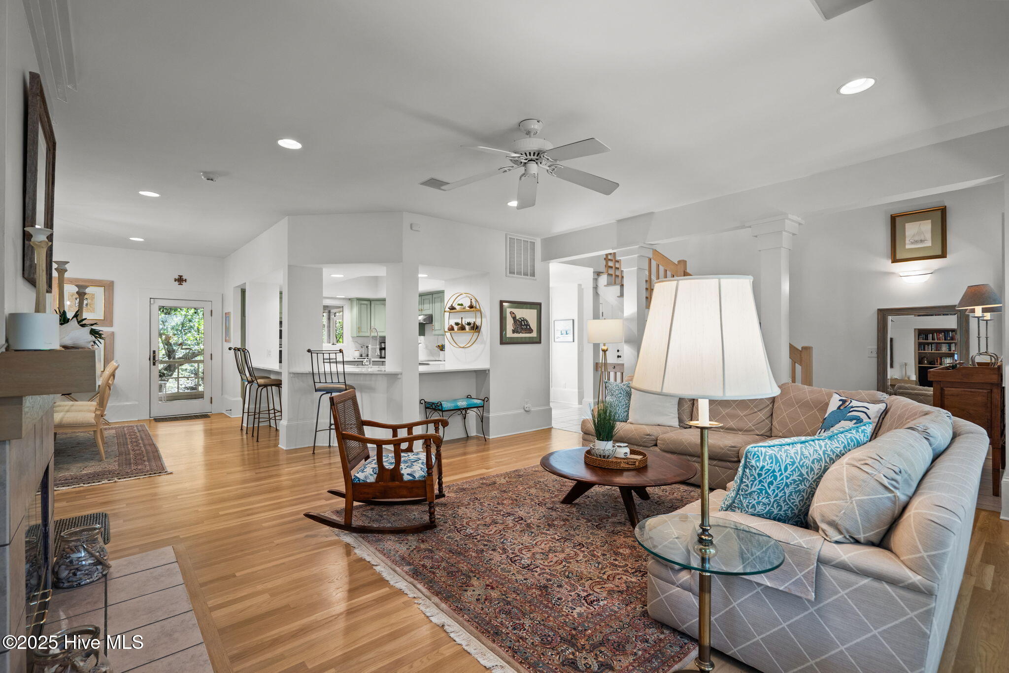 30 Three Flipper Trail