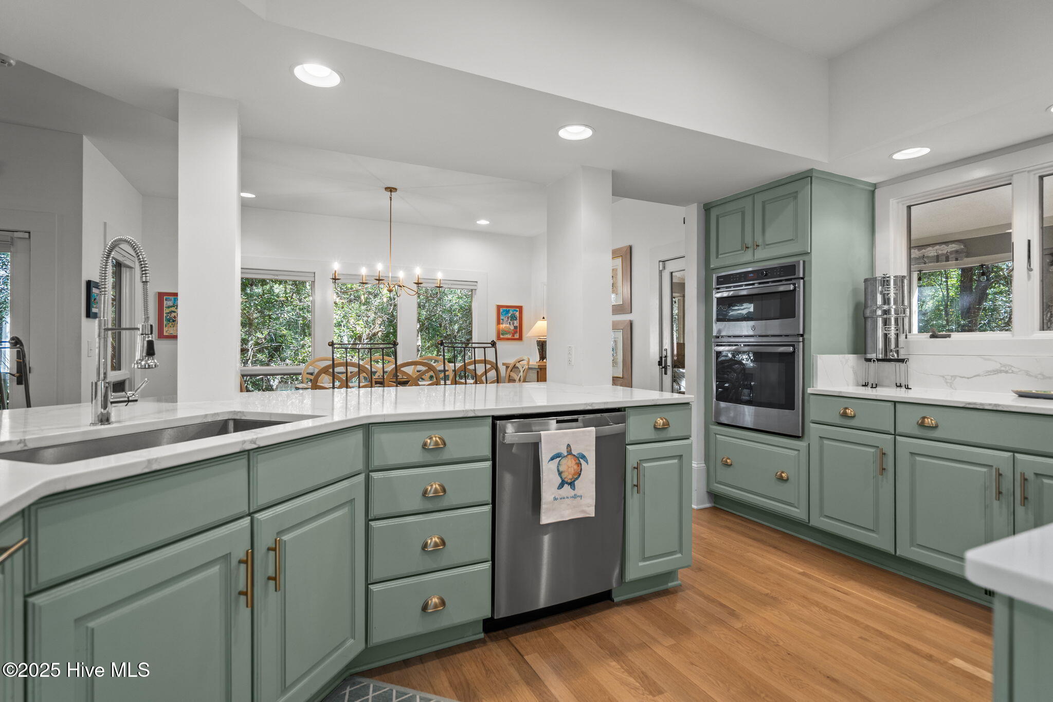 30 Three Flipper Trail