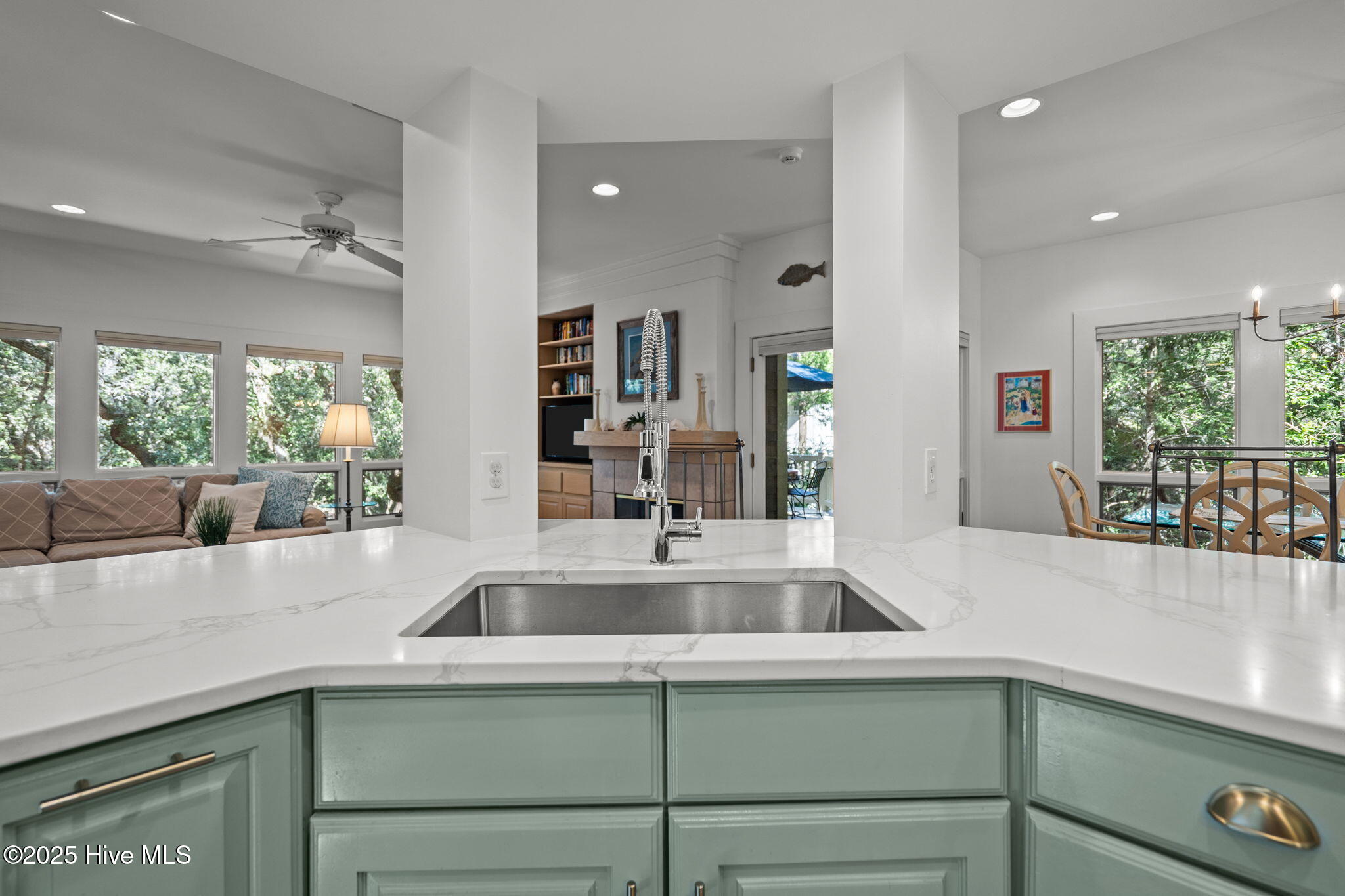 30 Three Flipper Trail