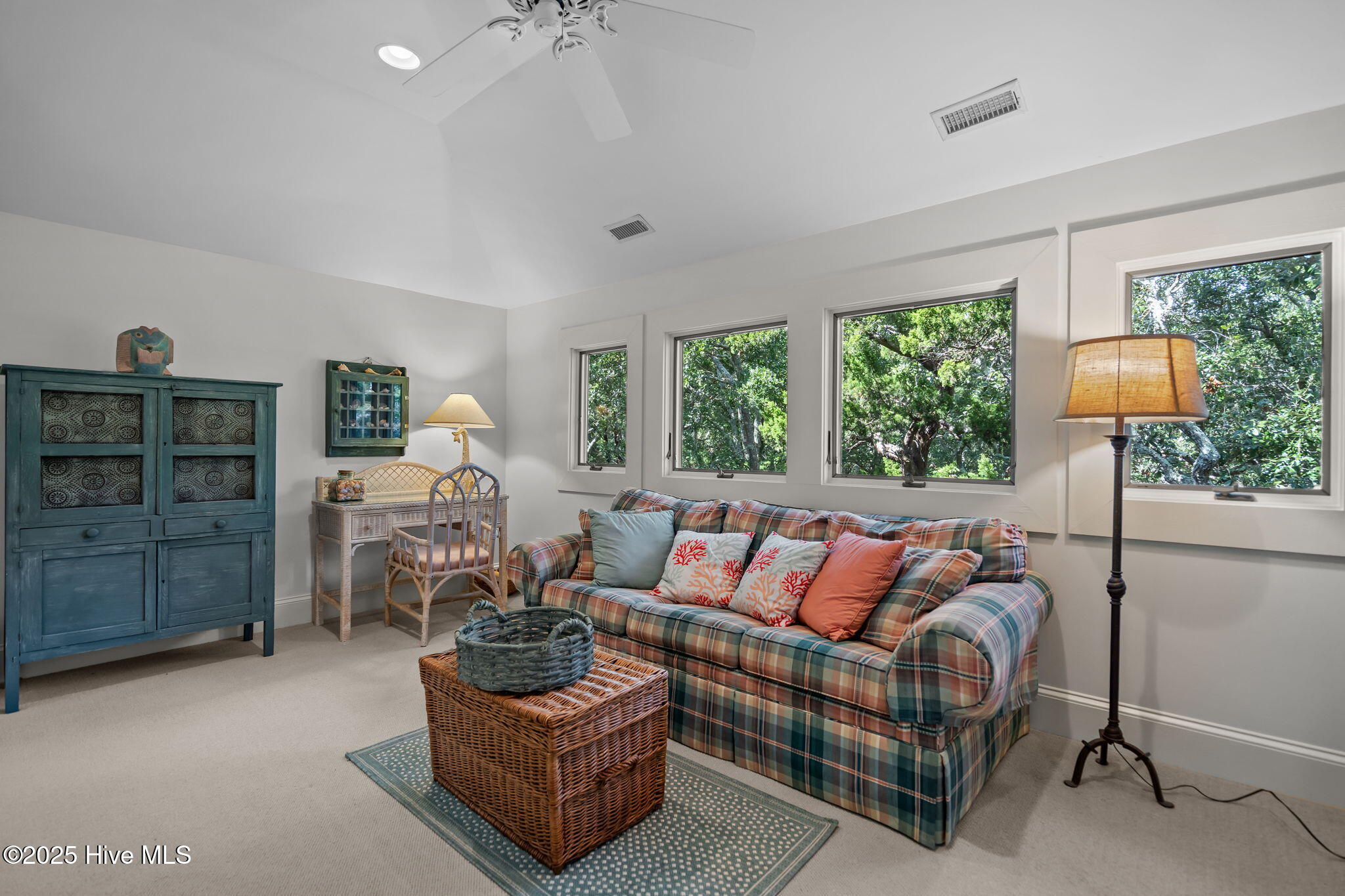 30 Three Flipper Trail