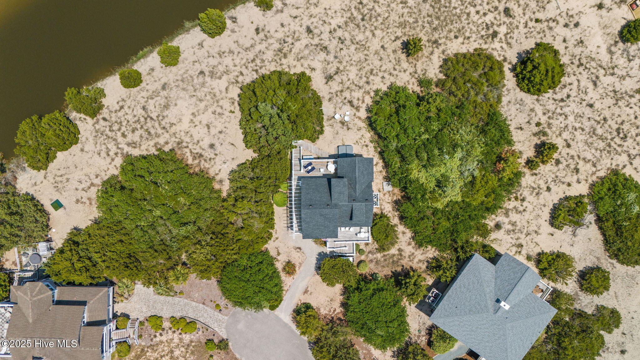 6 Coots Court