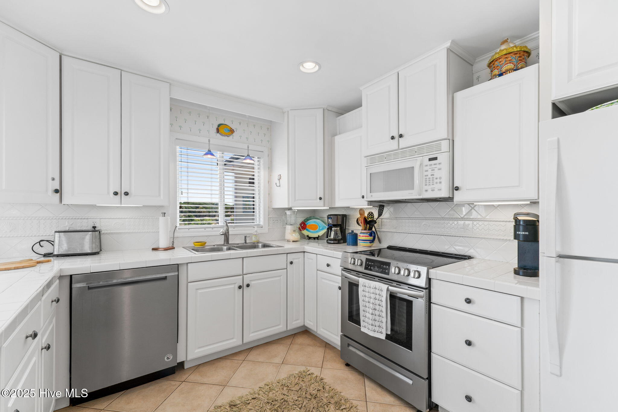 6 Coots Court