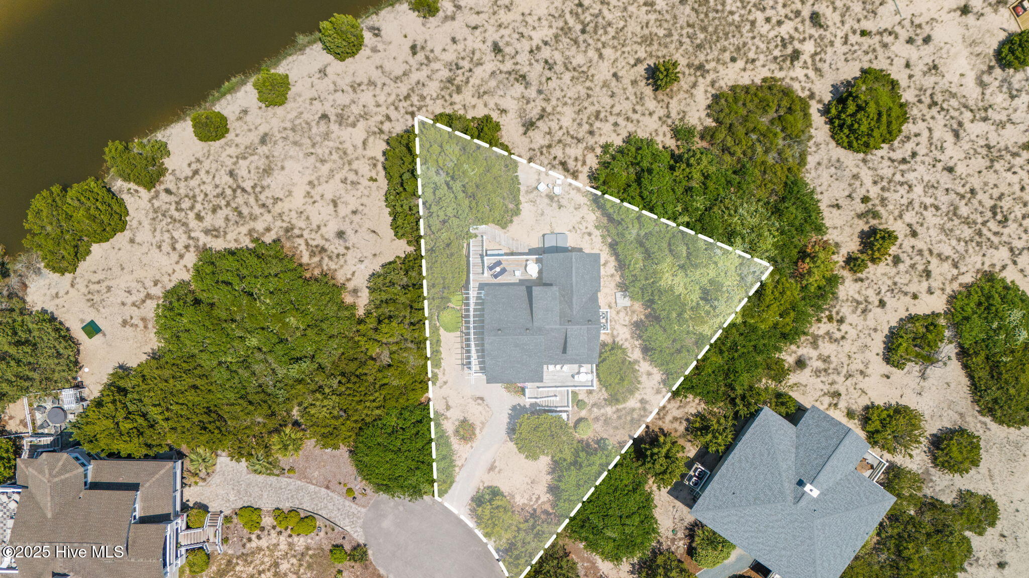 6 Coots Court