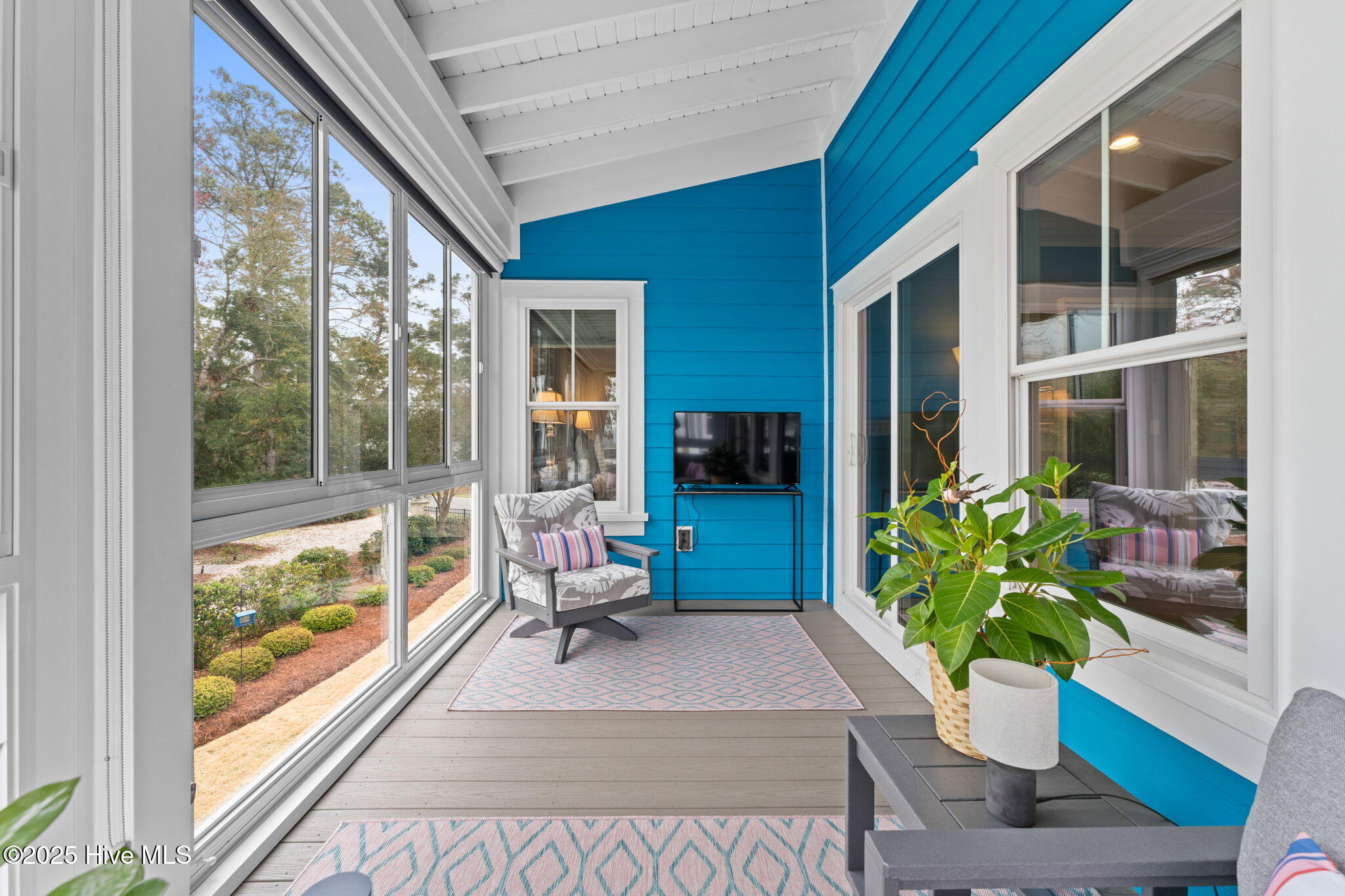 114 Lucas Cove