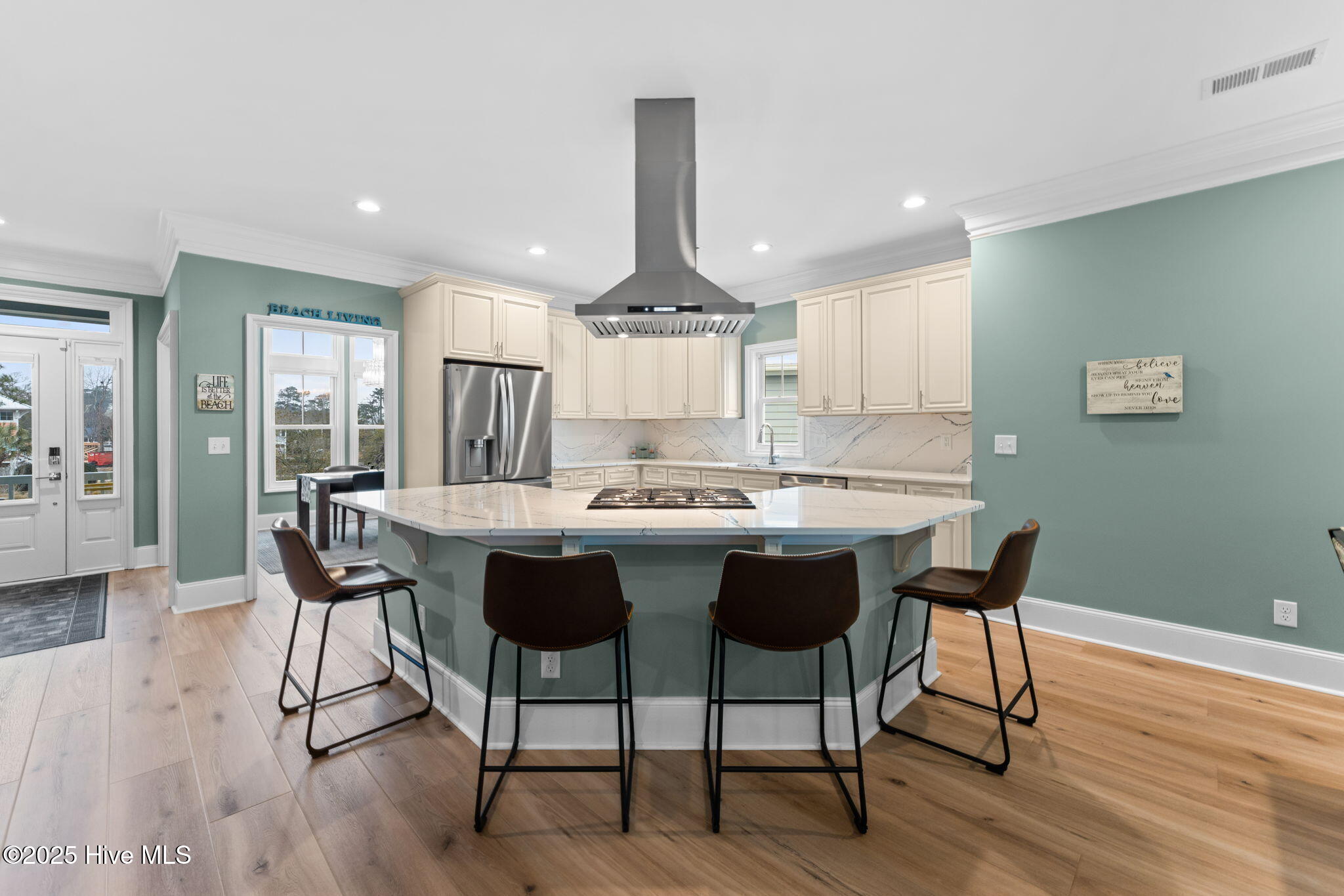 114 Lucas Cove