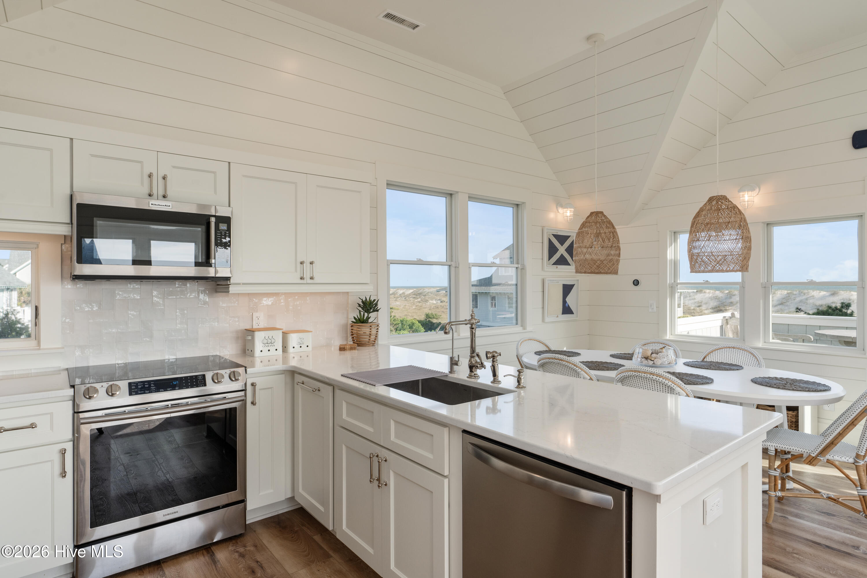 12 Scotch Bonnet Lane