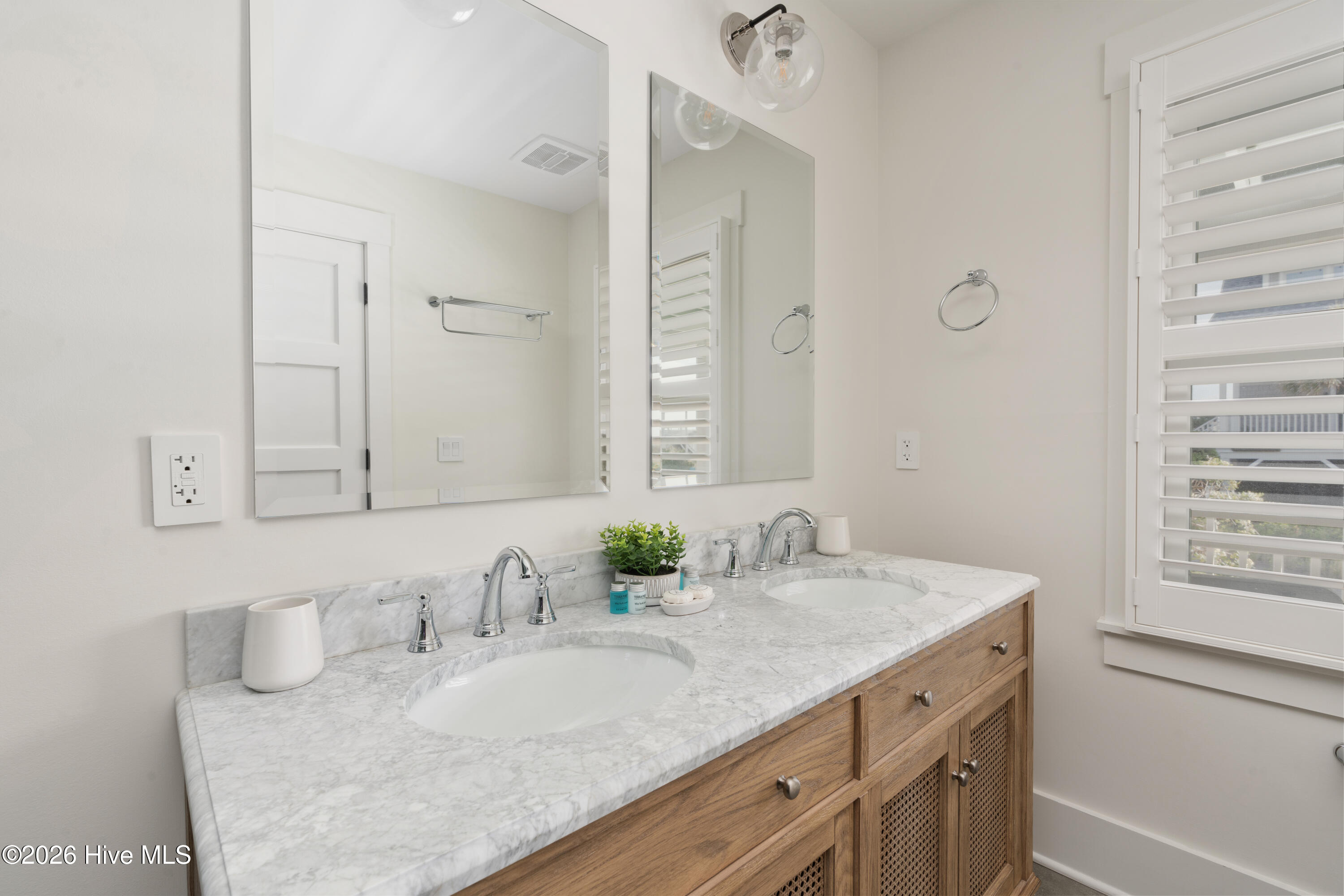12 Scotch Bonnet Lane