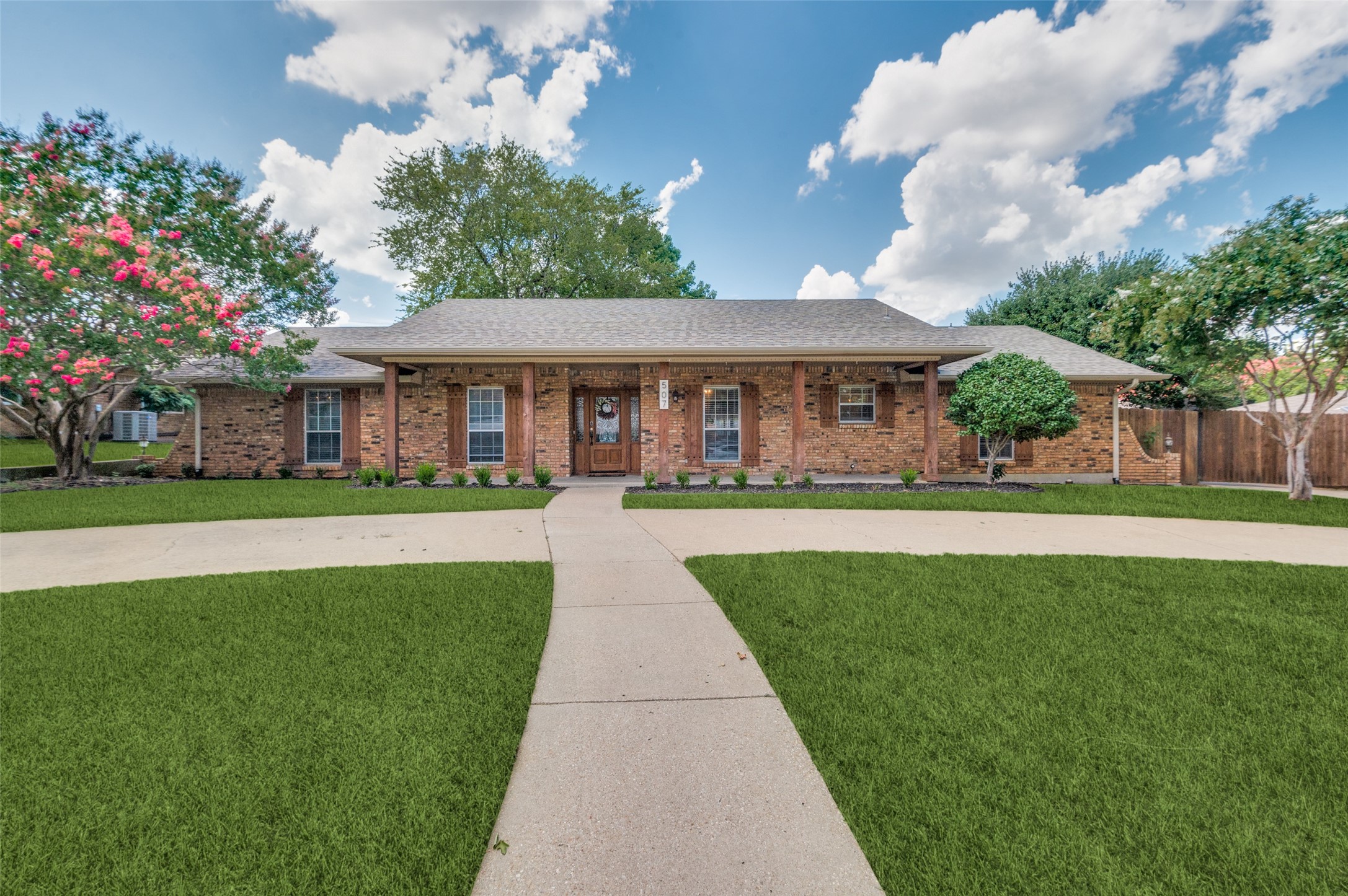 507 N Parkridge Drive