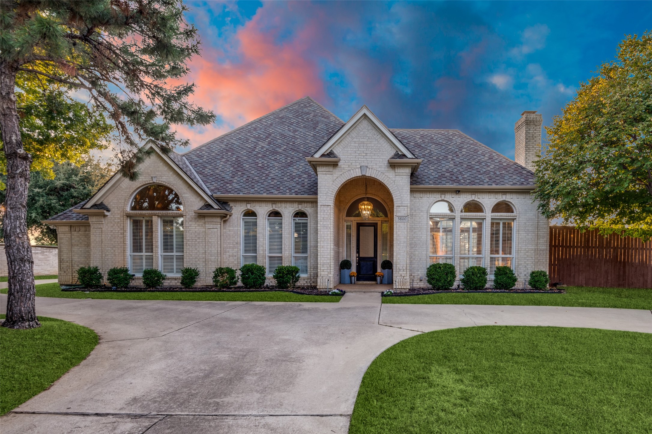 5800 Highland Hills Lane