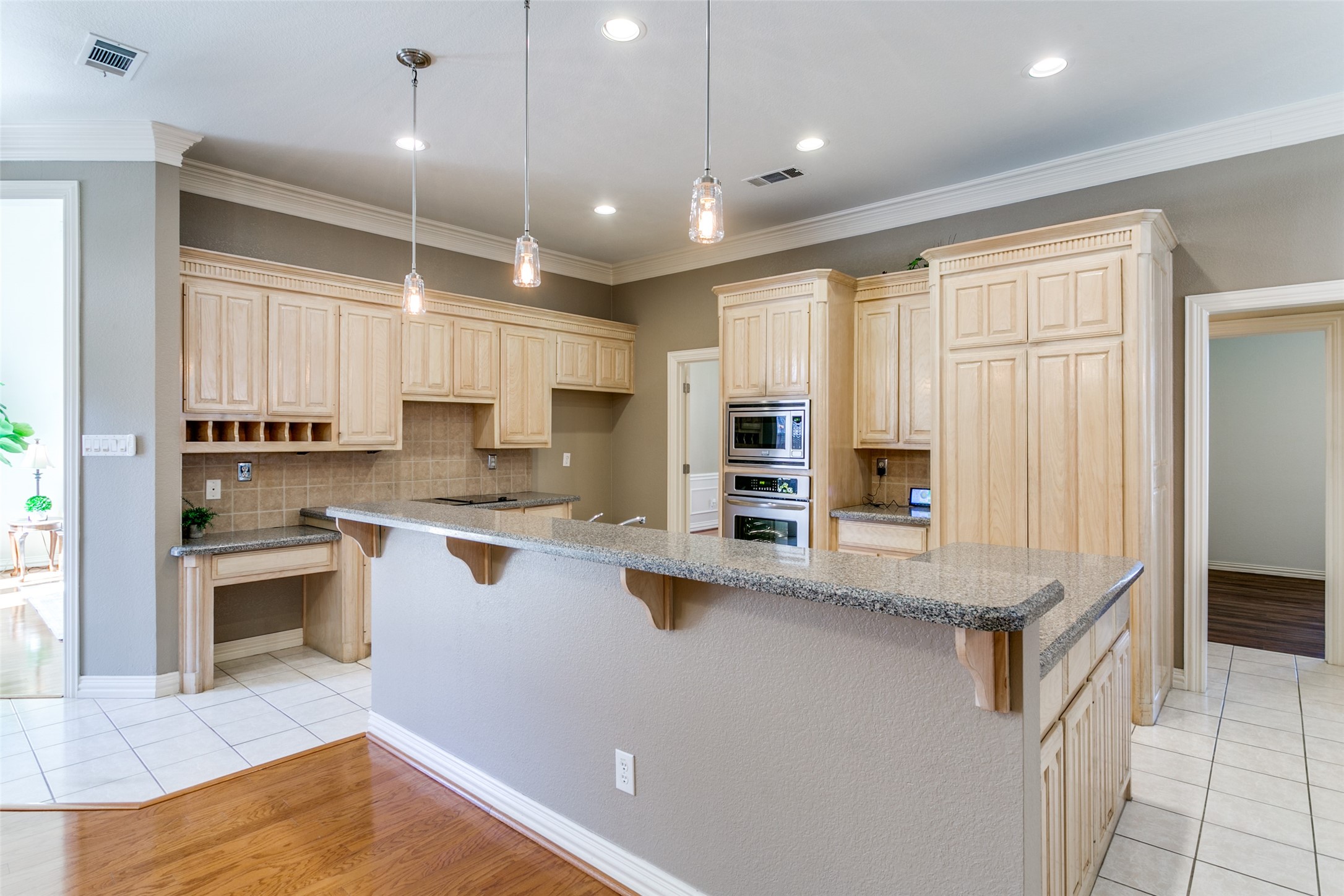 2762 Mesquite Lane