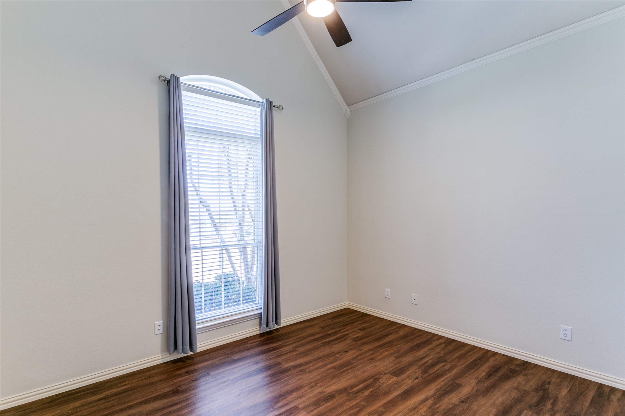 2762 Mesquite Lane