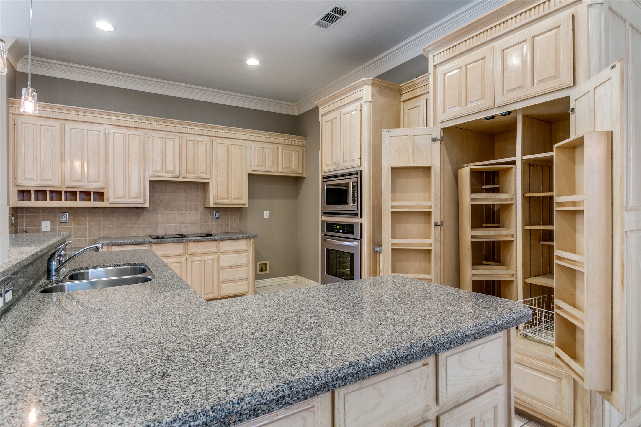 2762 Mesquite Lane