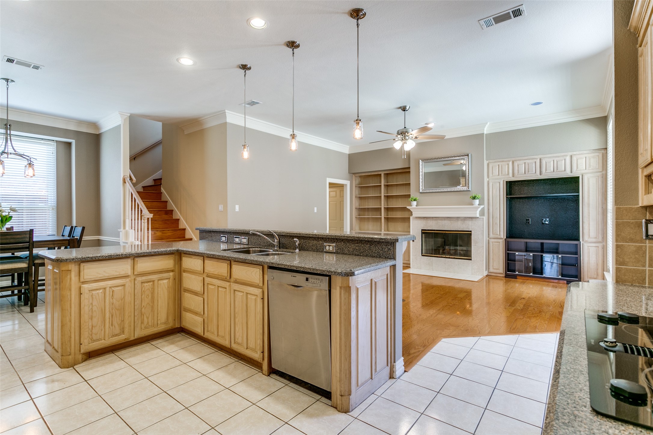 2762 Mesquite Lane