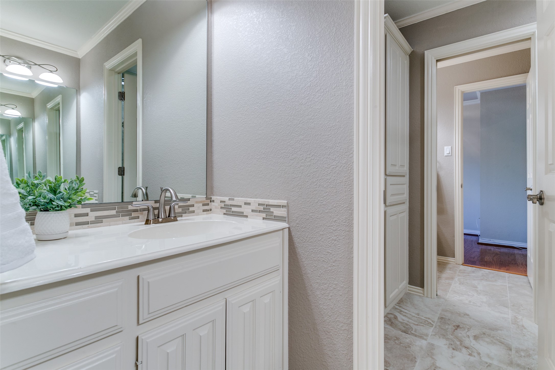 2762 Mesquite Lane