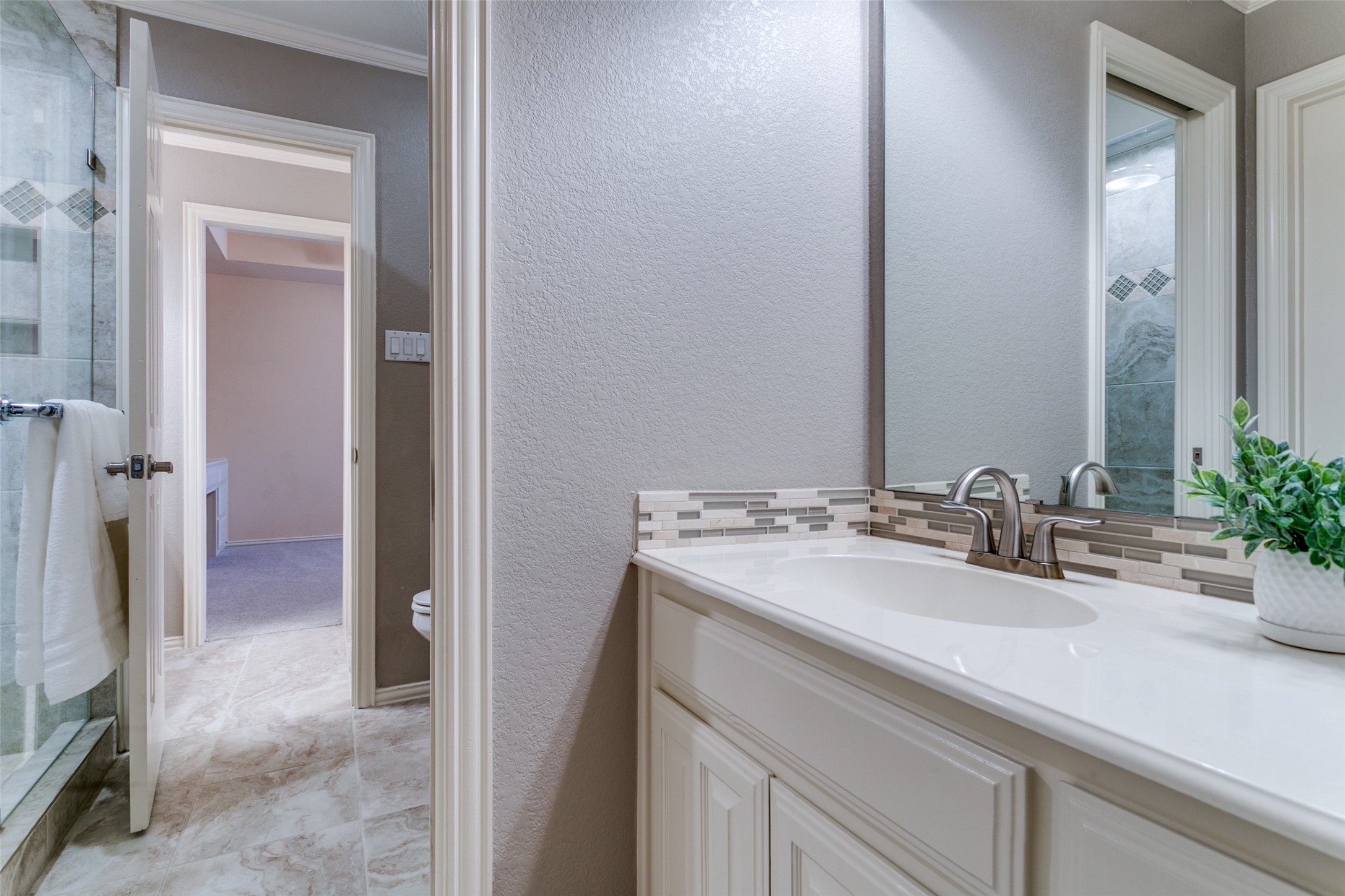 2762 Mesquite Lane