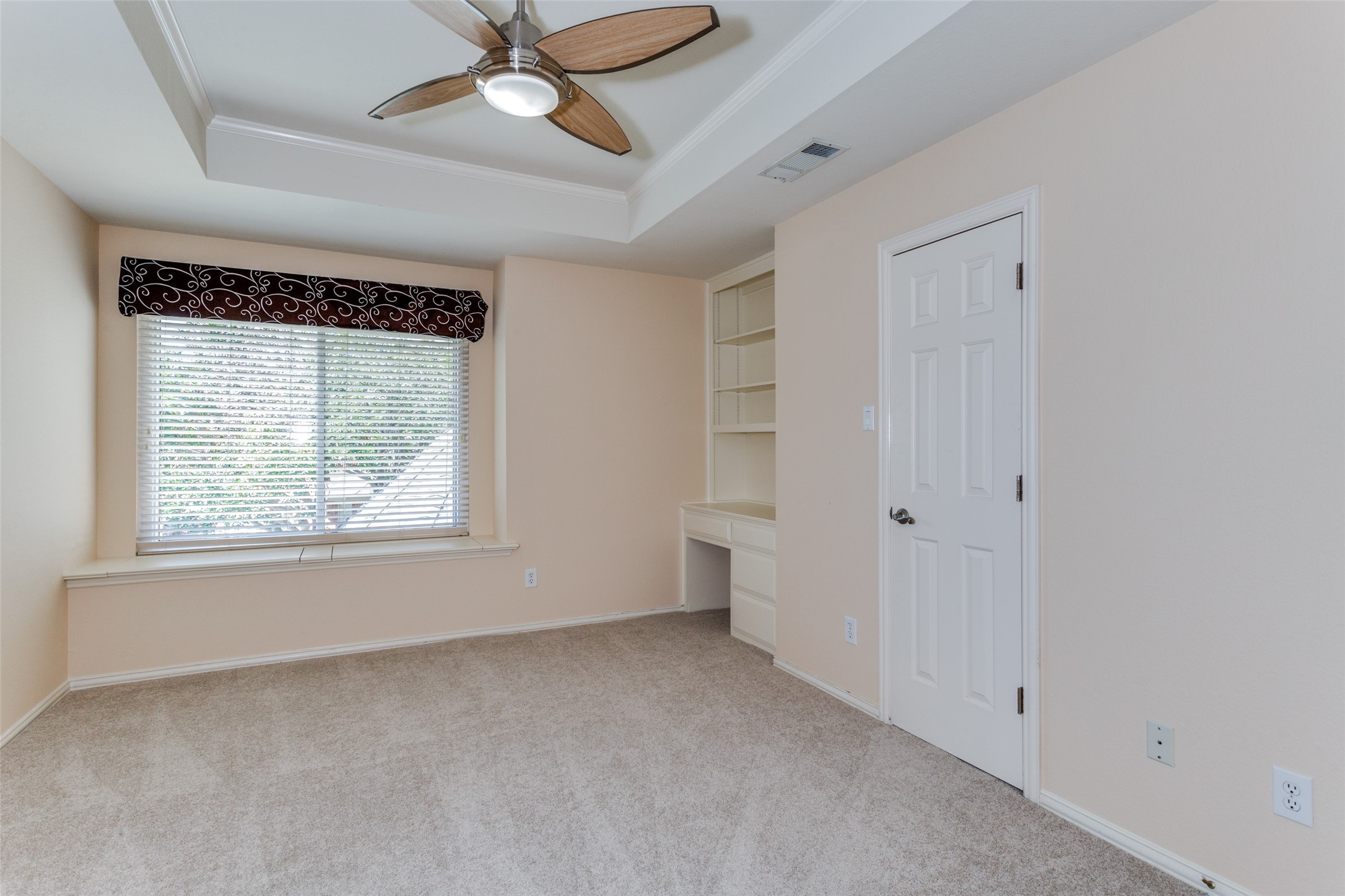 2762 Mesquite Lane