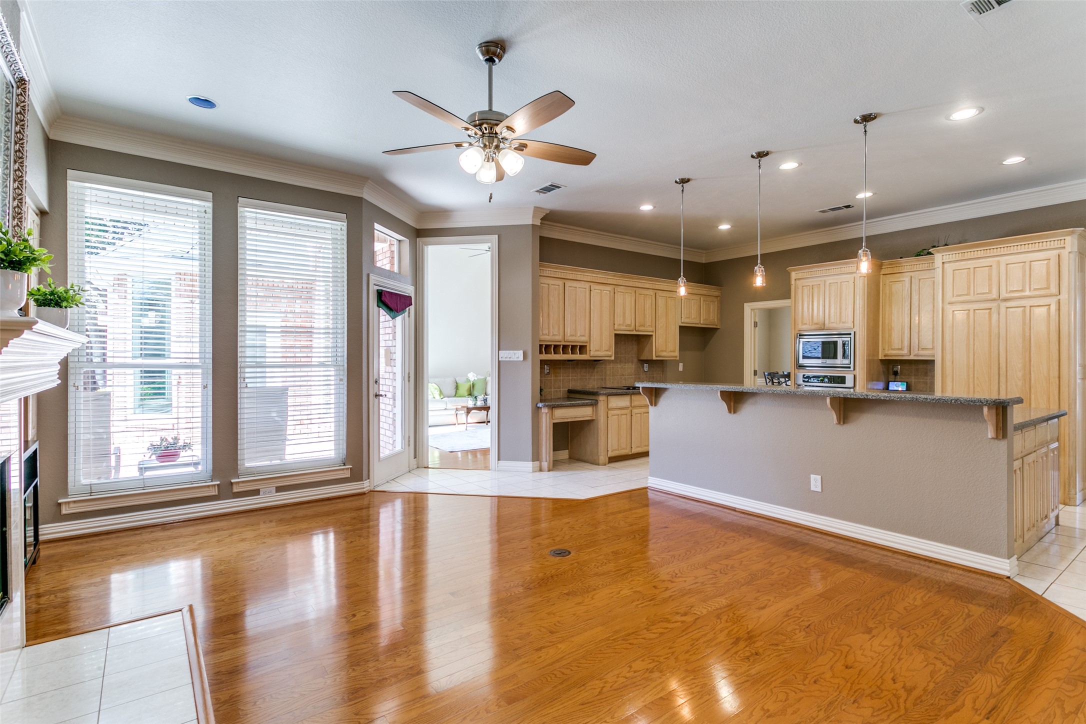 2762 Mesquite Lane