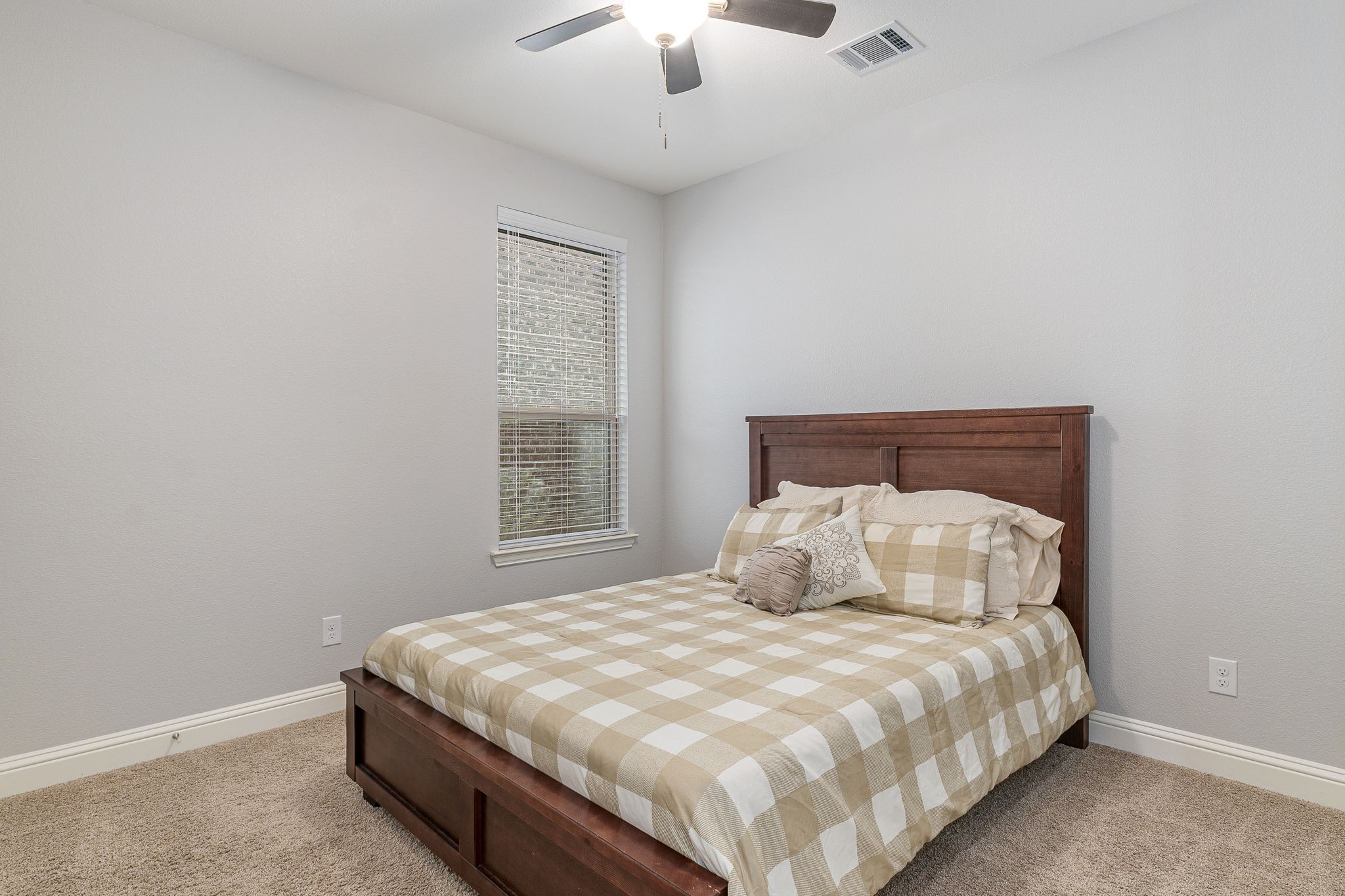 15613 Pioneer Bluff Trail