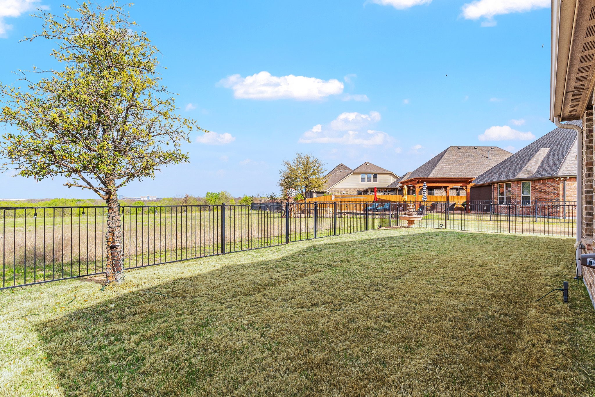 15613 Pioneer Bluff Trail