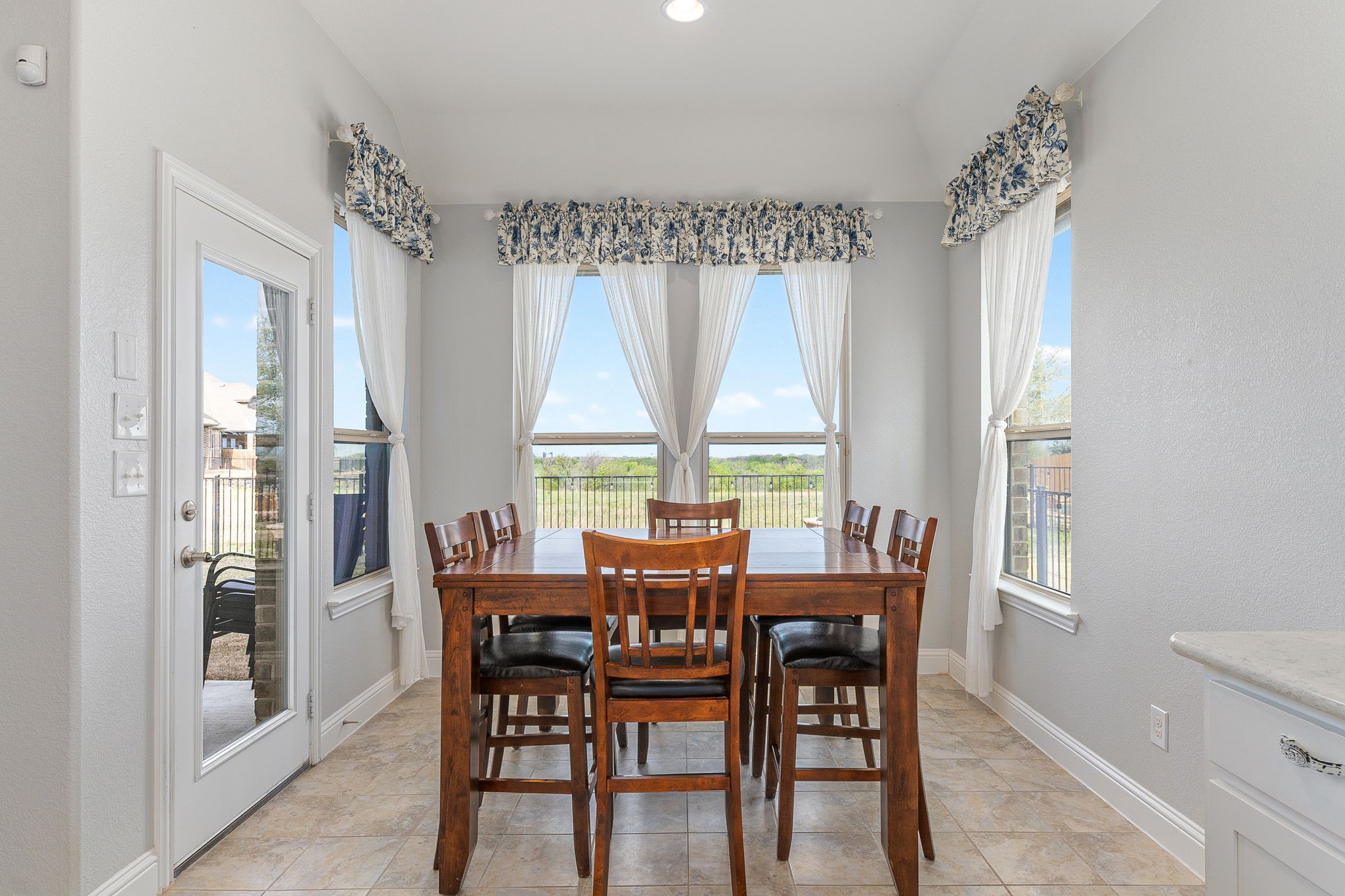 15613 Pioneer Bluff Trail