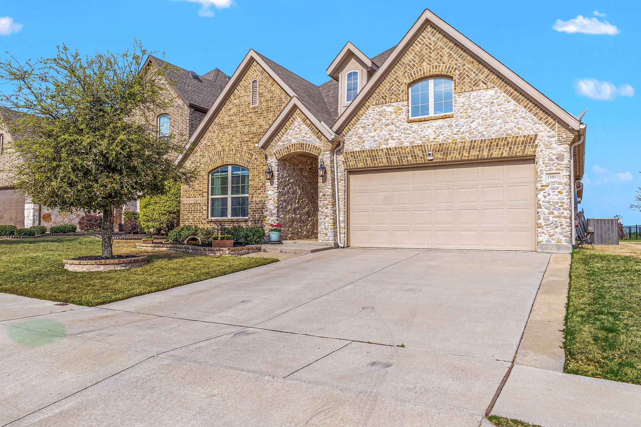 15613 Pioneer Bluff Trail