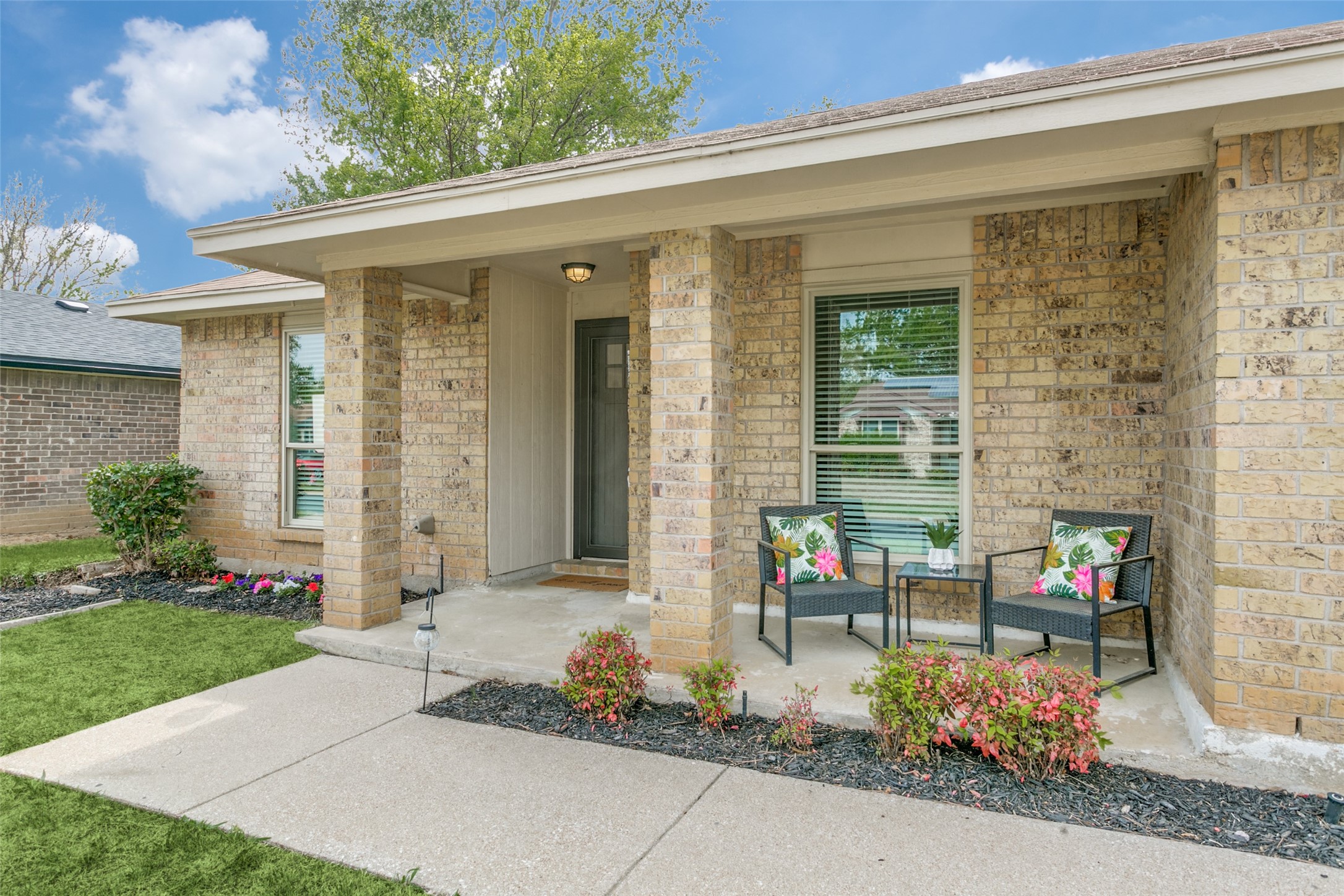 2933 Beachtree Lane