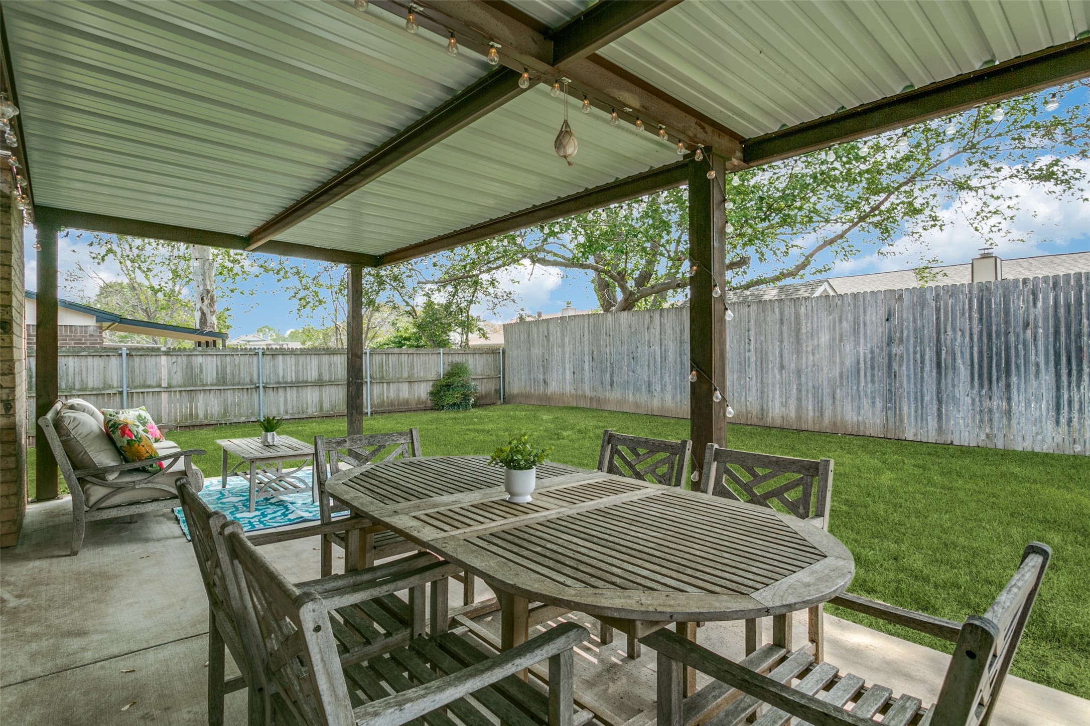 2933 Beachtree Lane