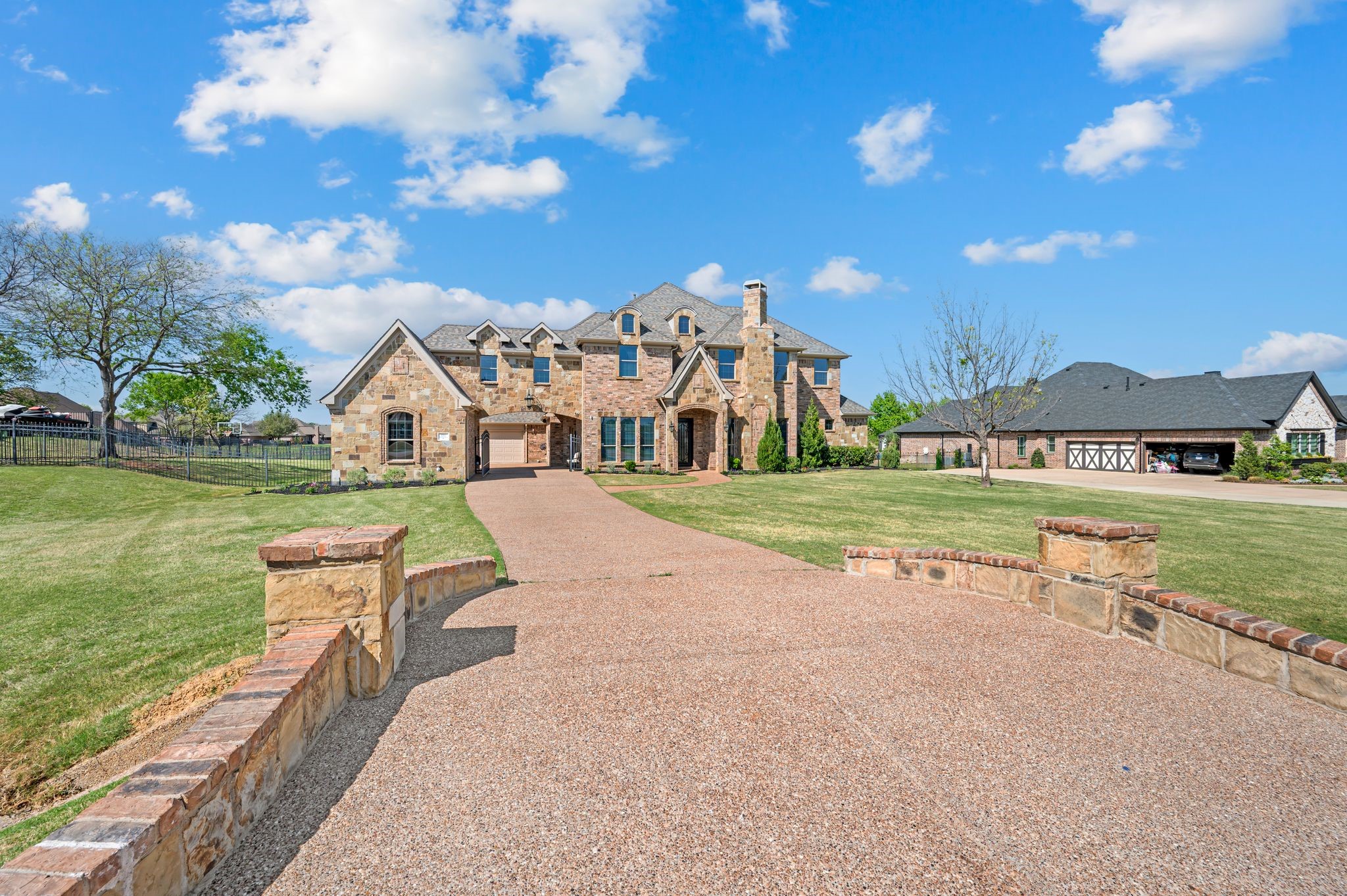 115 Eagles Peak Lane