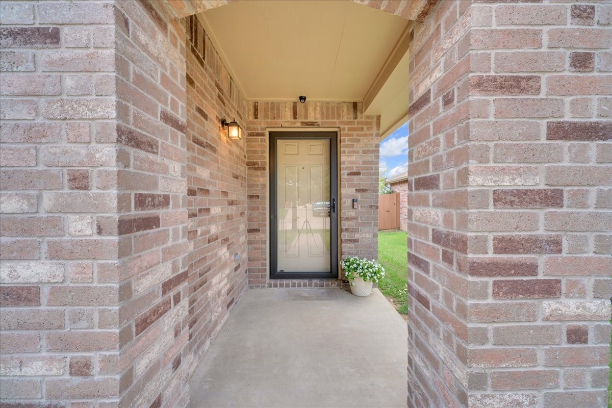 706 Cliffmere Drive