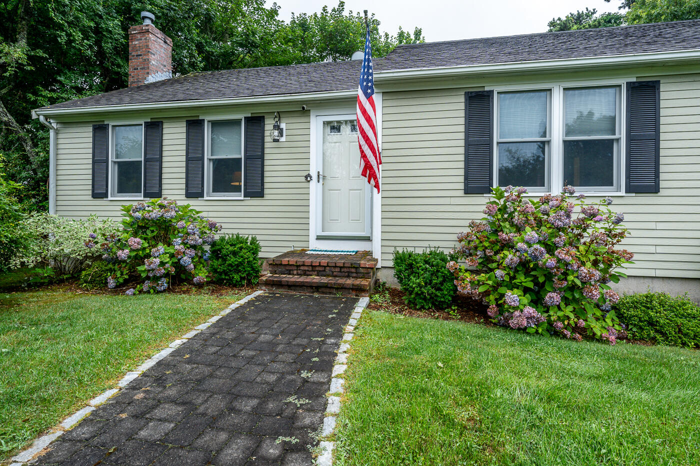 41 Knollwood Drive