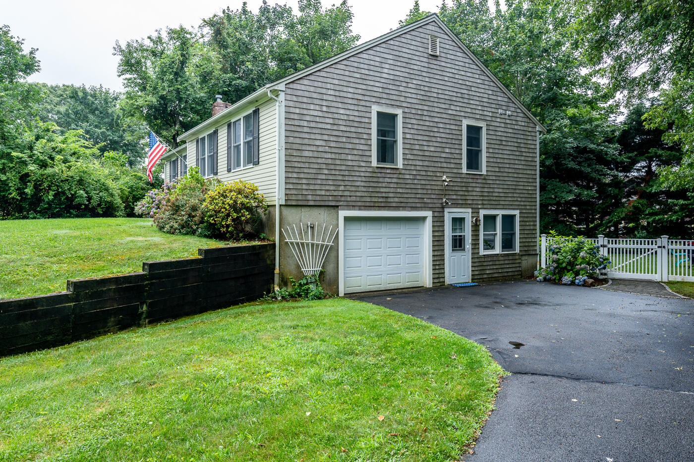 41 Knollwood Drive