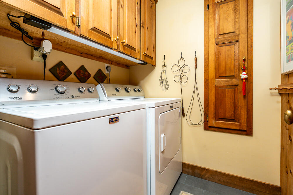 1016 W West Yarmouth Road, Yarmouth Port