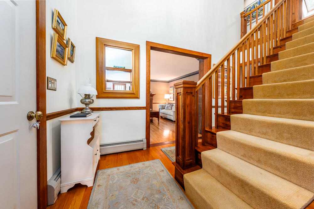 1016 W West Yarmouth Road, Yarmouth Port